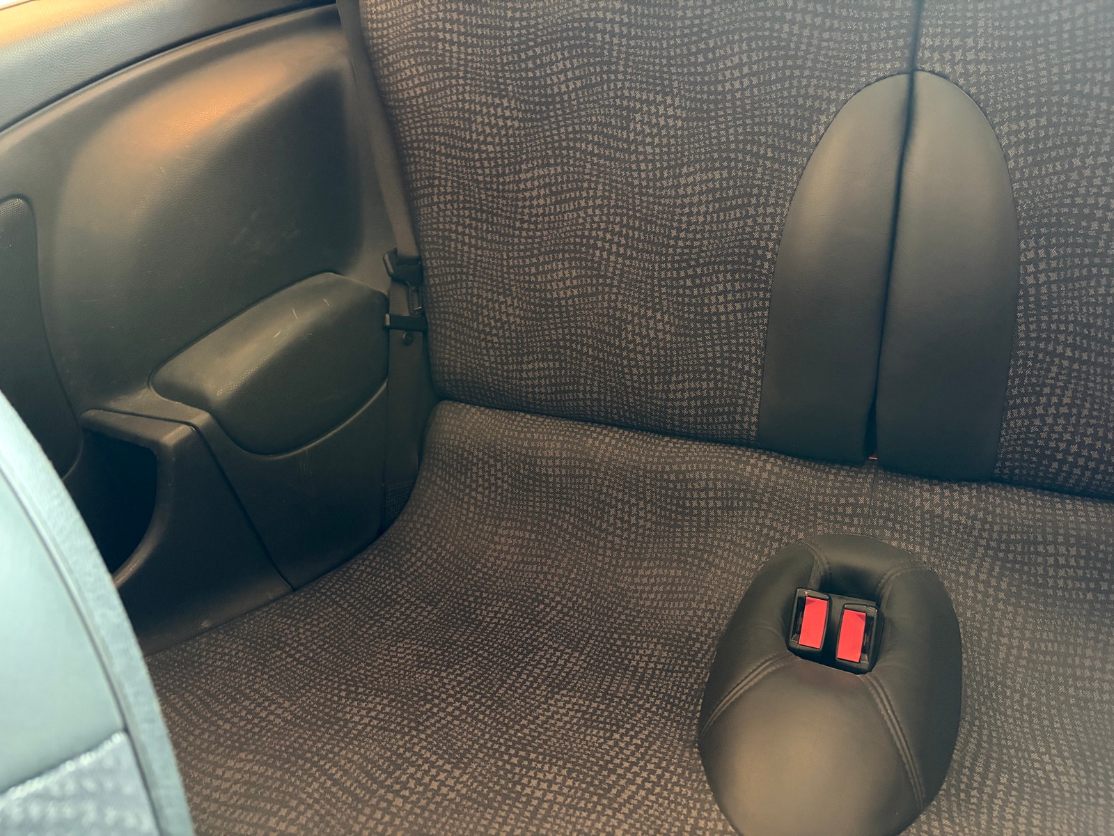 MINI Cooper Manual, 5-trins, 116ps, 2004