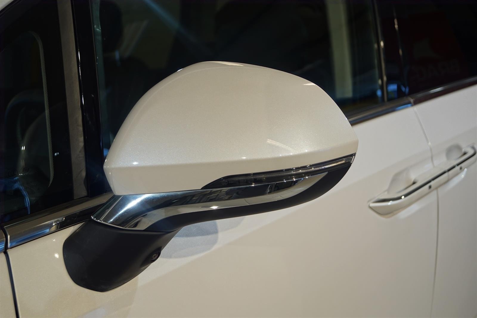 Maxus Mifa 9 90 kWh, 245hp, 2023