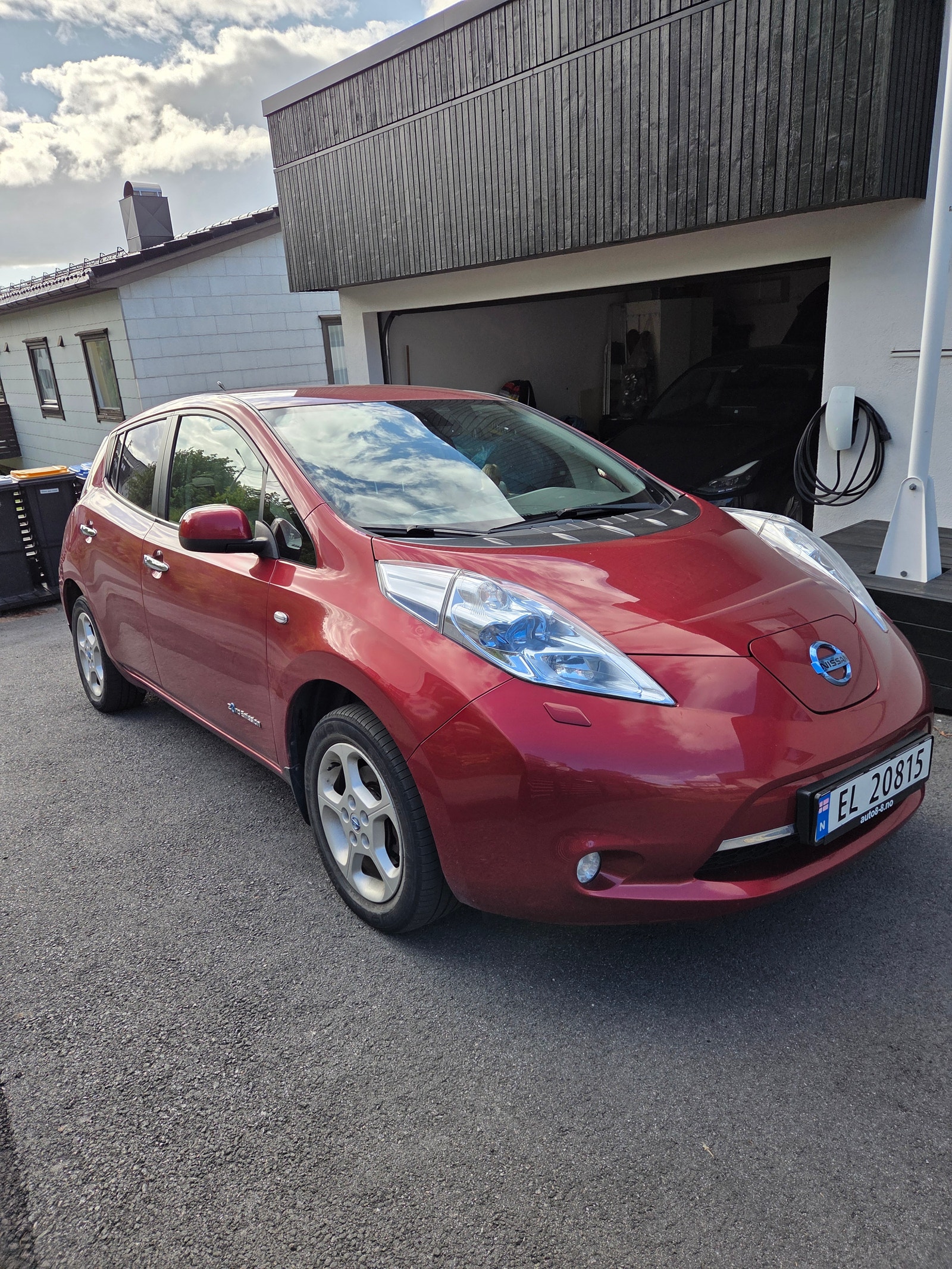 Nissan Leaf 24 kWh, 109hp, 2013
