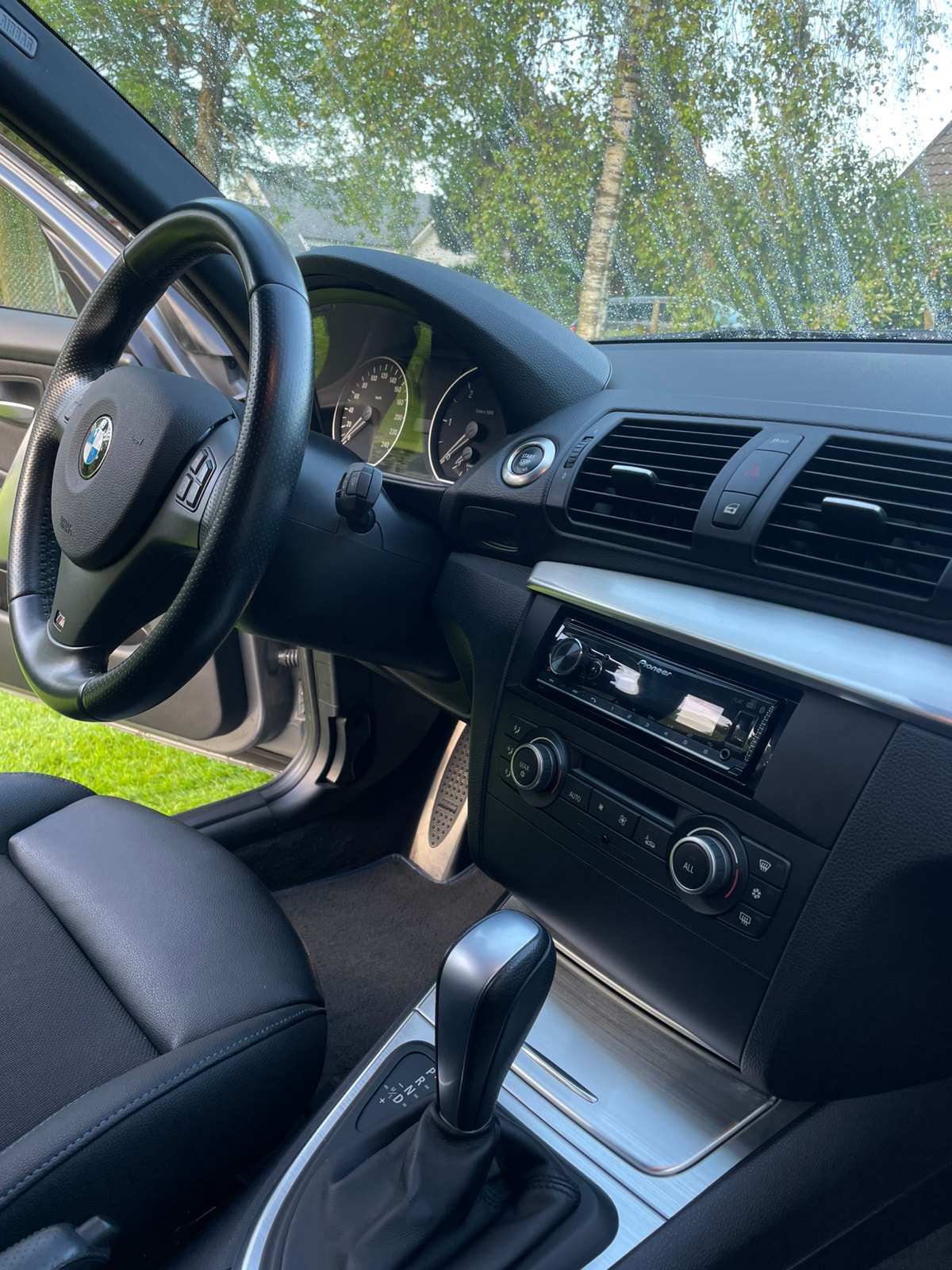 BMW 118d 5-dørs Steptronic, 6-trinn, 143hk, 2011