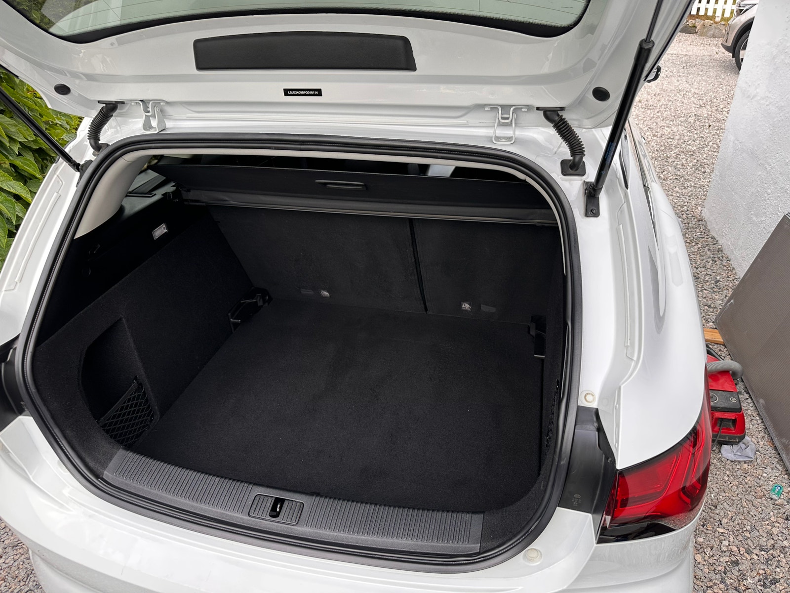 MG 5 Long Range 61.1 kWh, 156hp, 2024