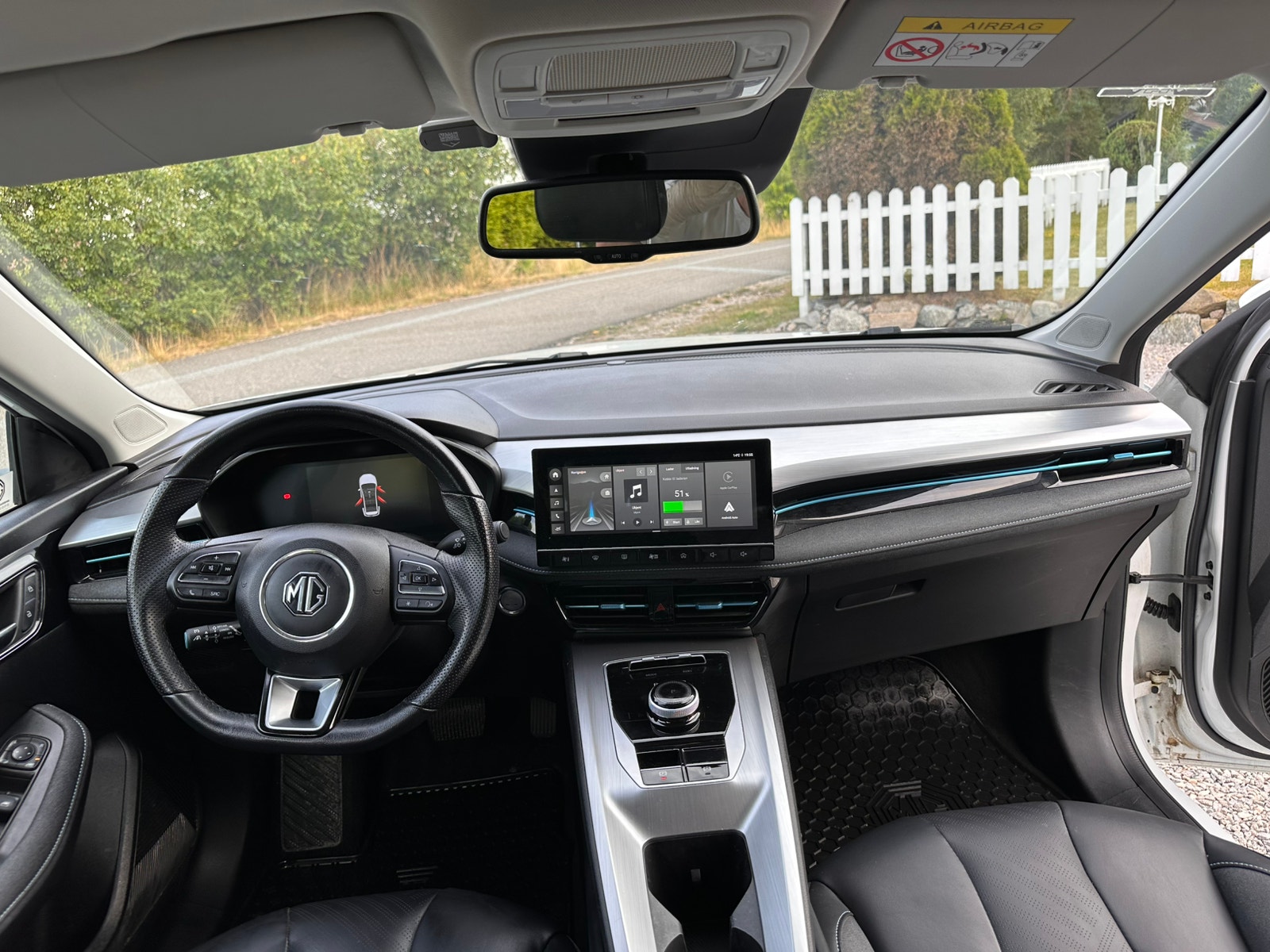 MG 5 Long Range 61.1 kWh, 156hp, 2024