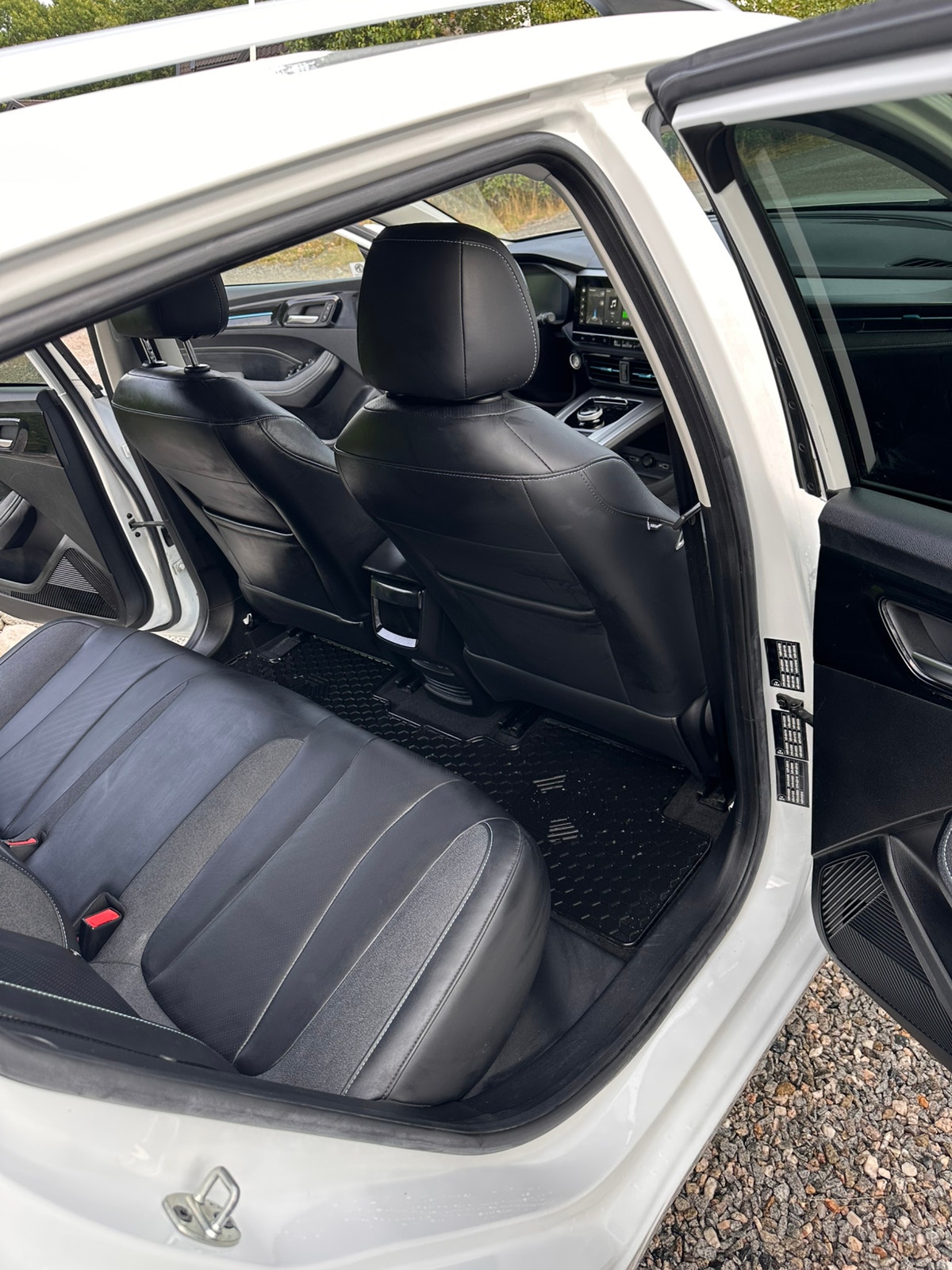 MG 5 Long Range 61.1 kWh, 156hp, 2024