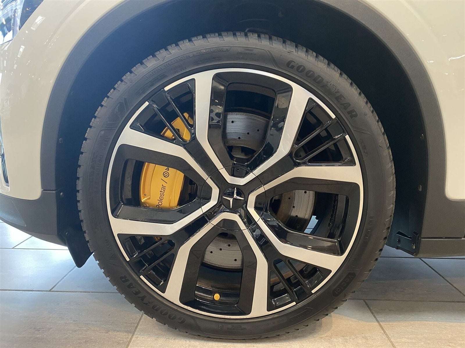 Polestar 2 Long Range Dual Motor Performance, 476hp, 2023