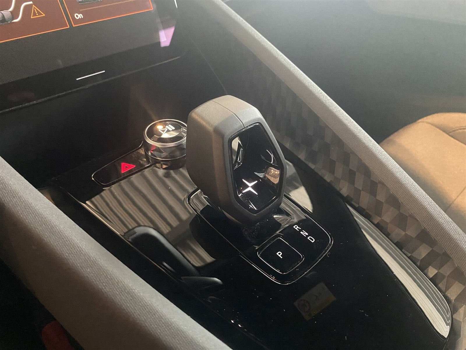 Polestar 2 Long Range Dual Motor Performance, 476hp, 2023