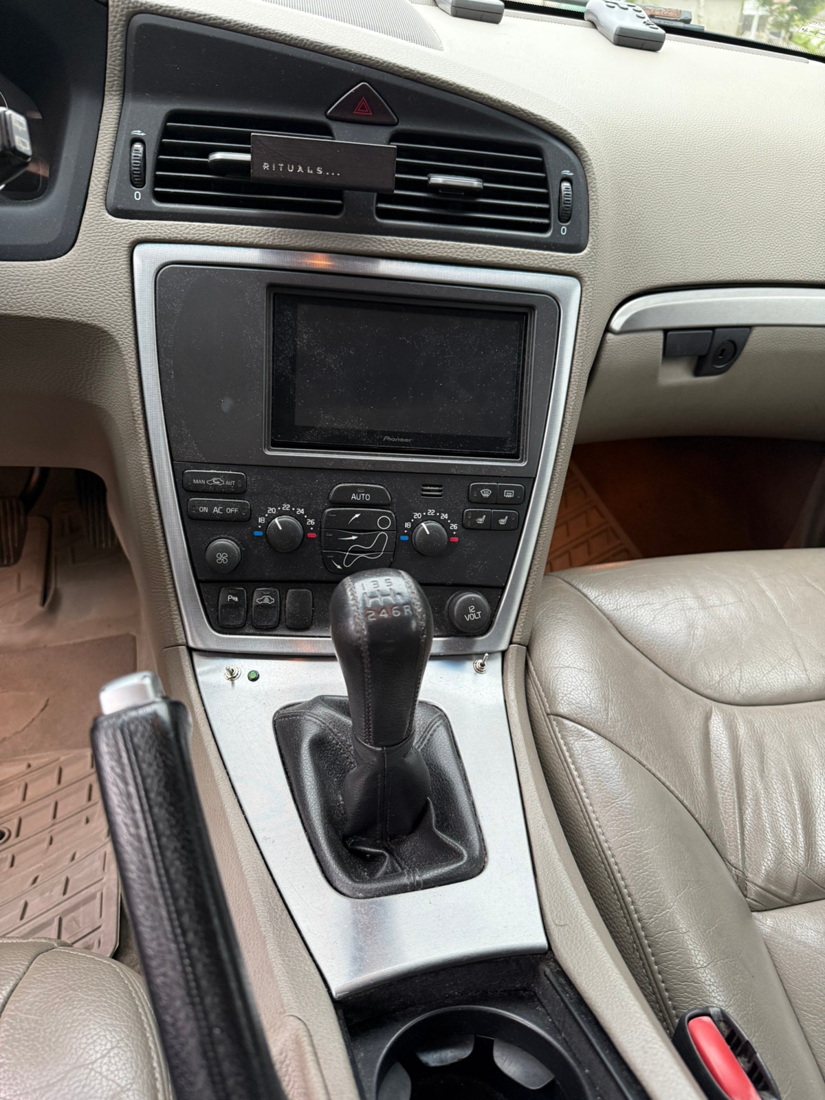 Volvo V70 2.4D Manual, 163hp, 2007