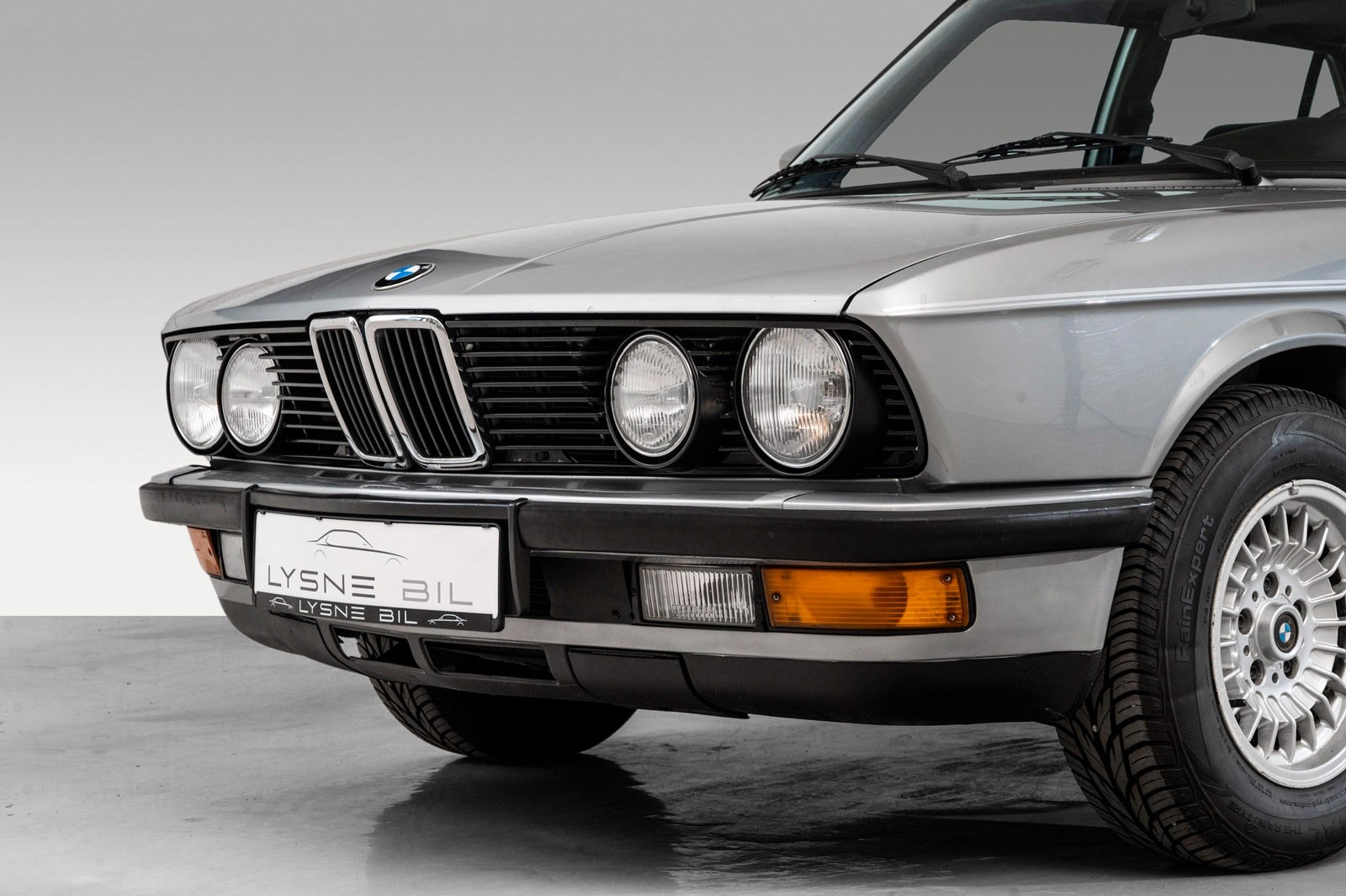 BMW 520i Manuell, 5-trinn, 129hk, 1987