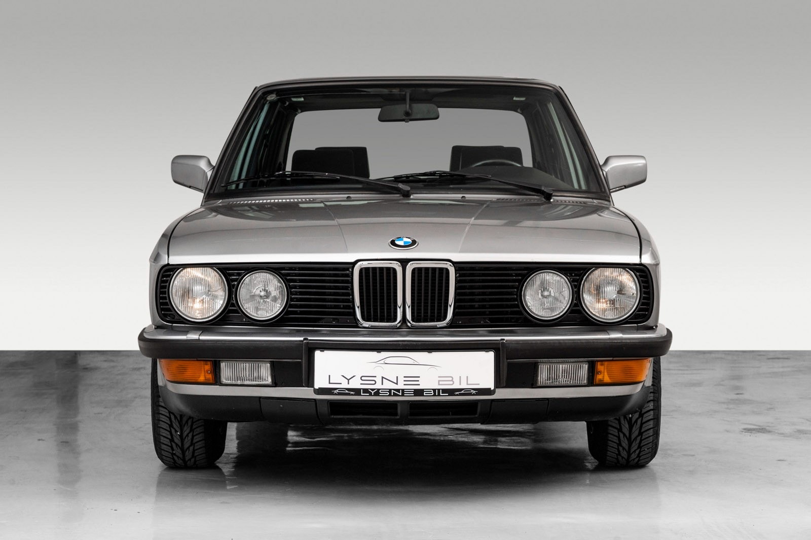 BMW 520i Manuell, 5-trinn, 129hk, 1987