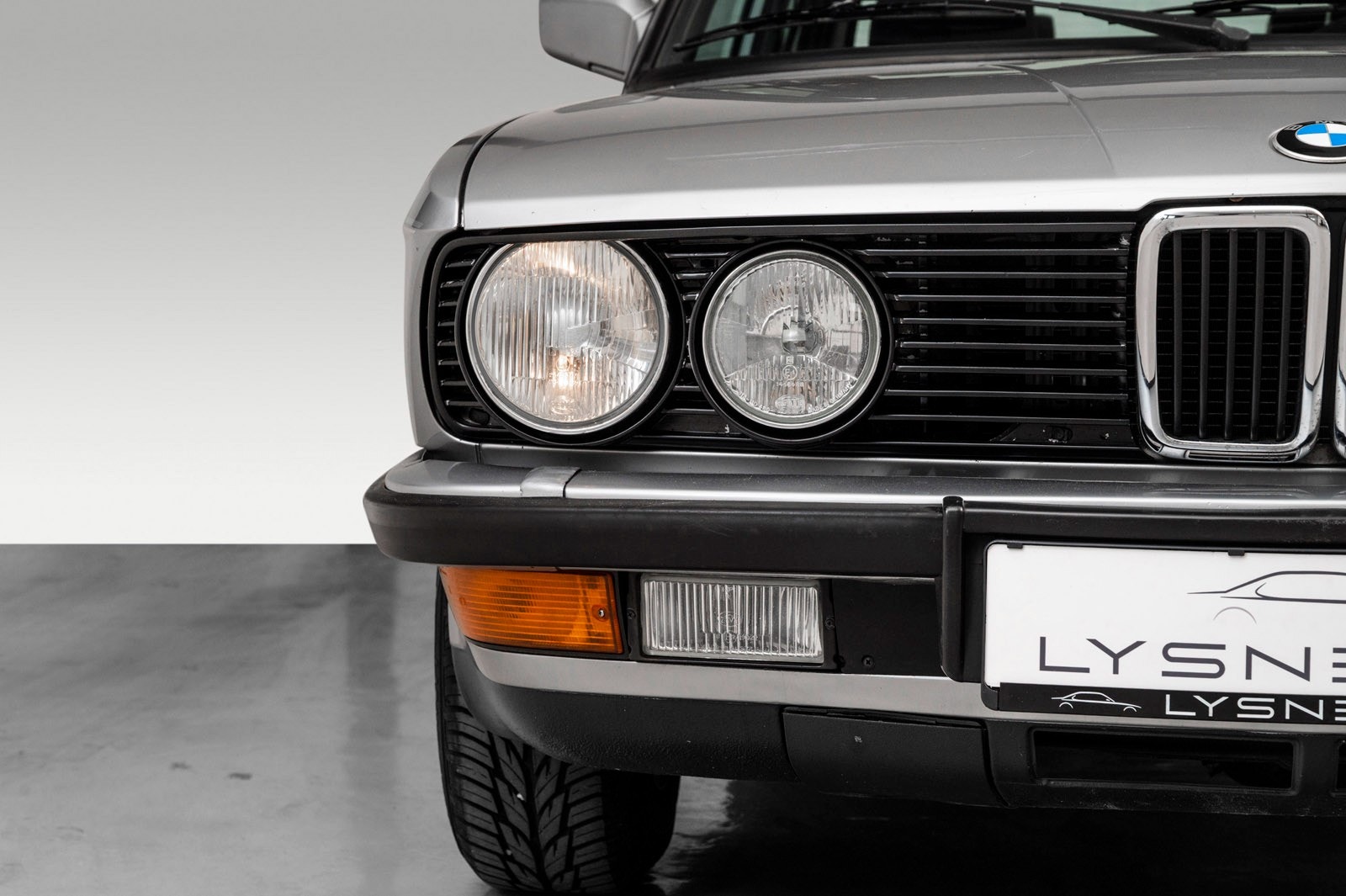 BMW 520i Manuell, 5-trinn, 129hk, 1987
