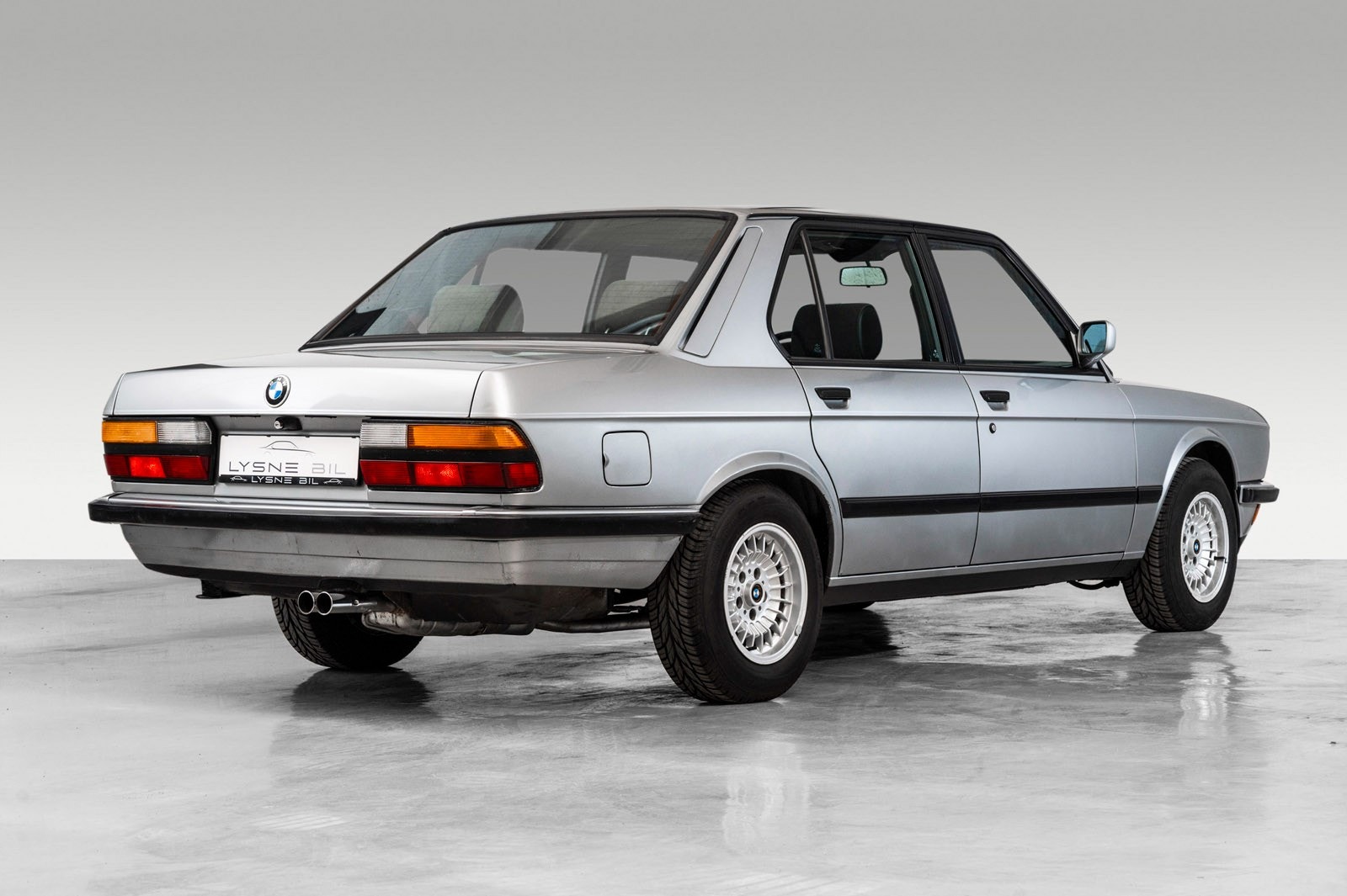 BMW 520i Manuell, 5-trinn, 129hk, 1987
