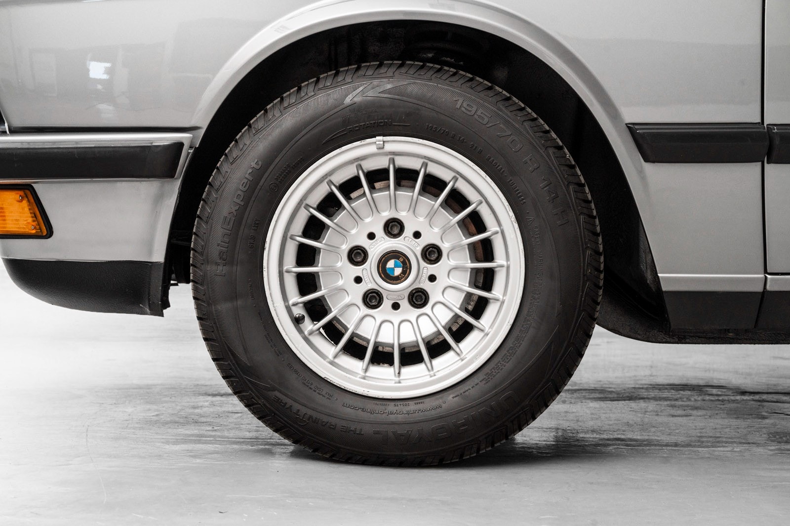 BMW 520i Manuell, 5-trinn, 129hk, 1987