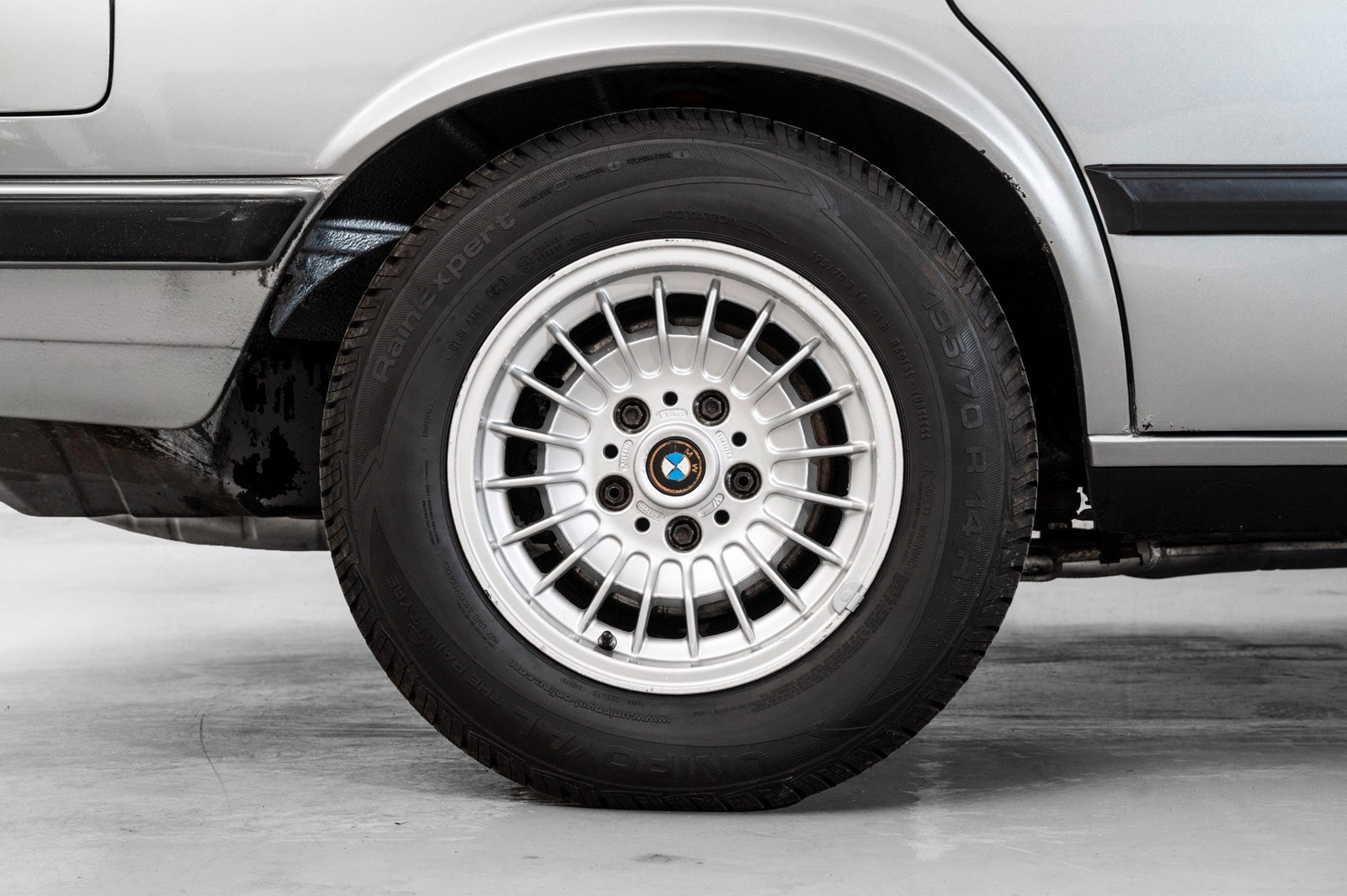 BMW 520i Manuell, 5-trinn, 129hk, 1987