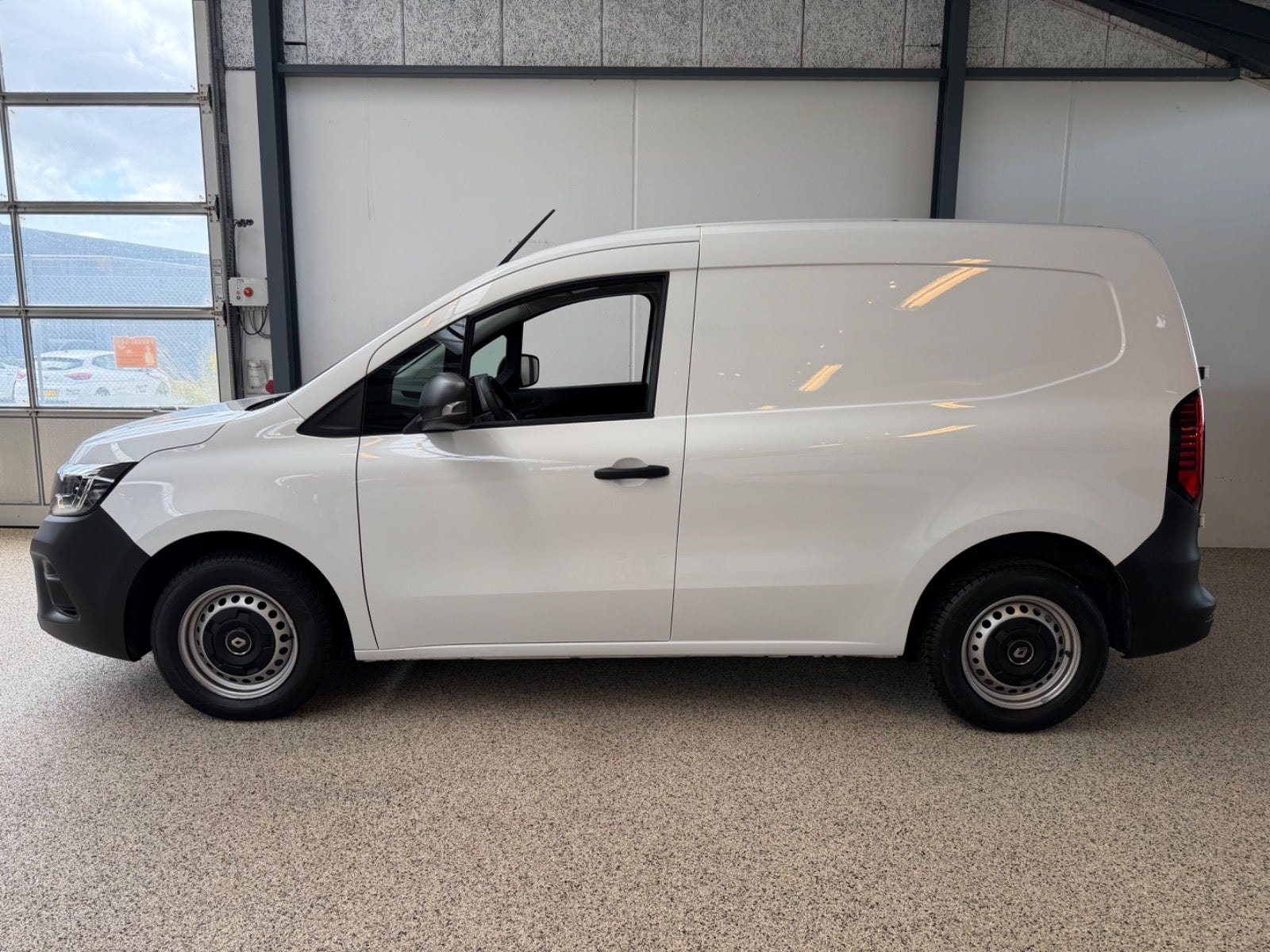 Renault Kangoo E-Tech, 122hk, 2024