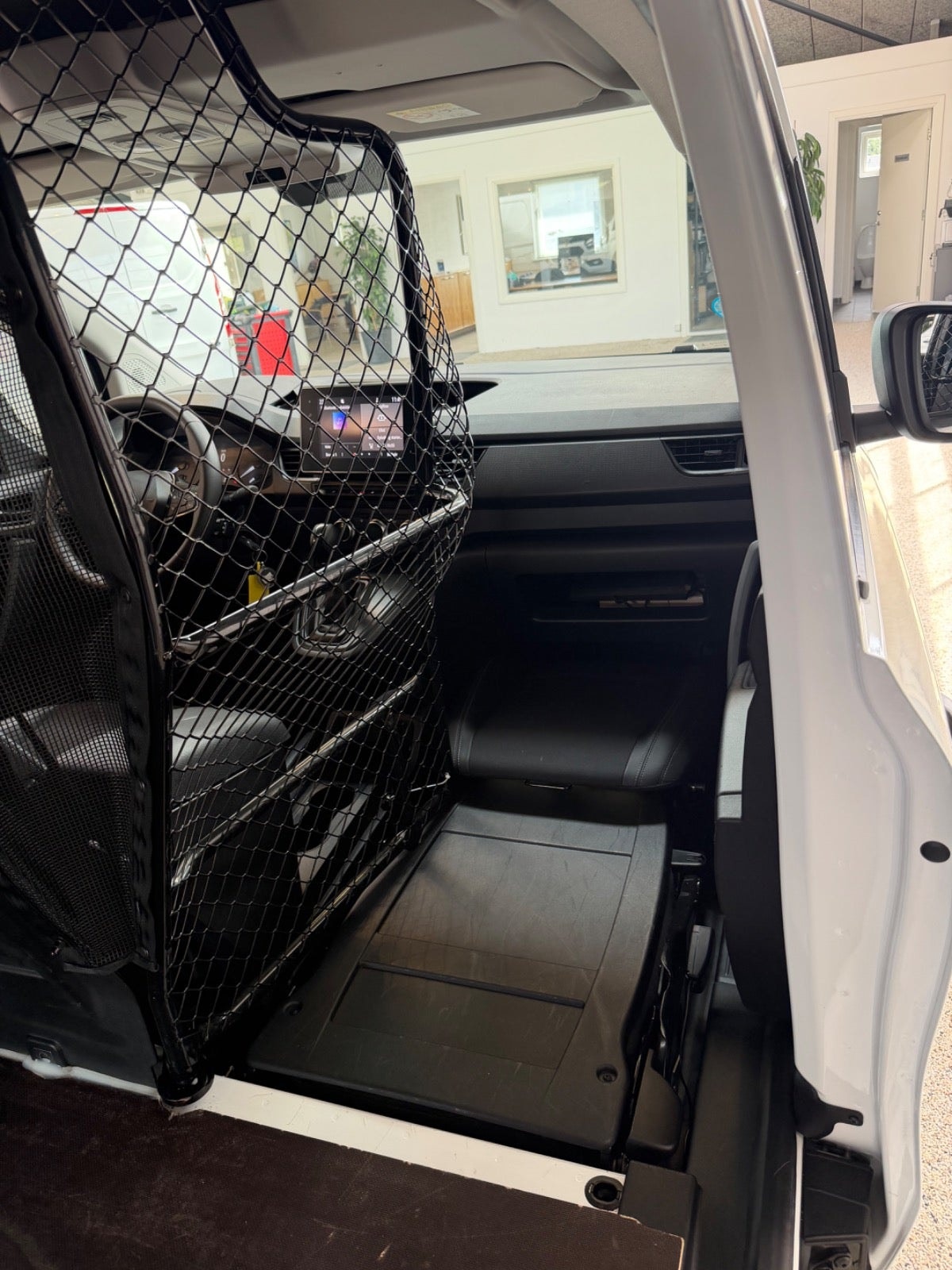 Renault Kangoo E-Tech, 122hk, 2024