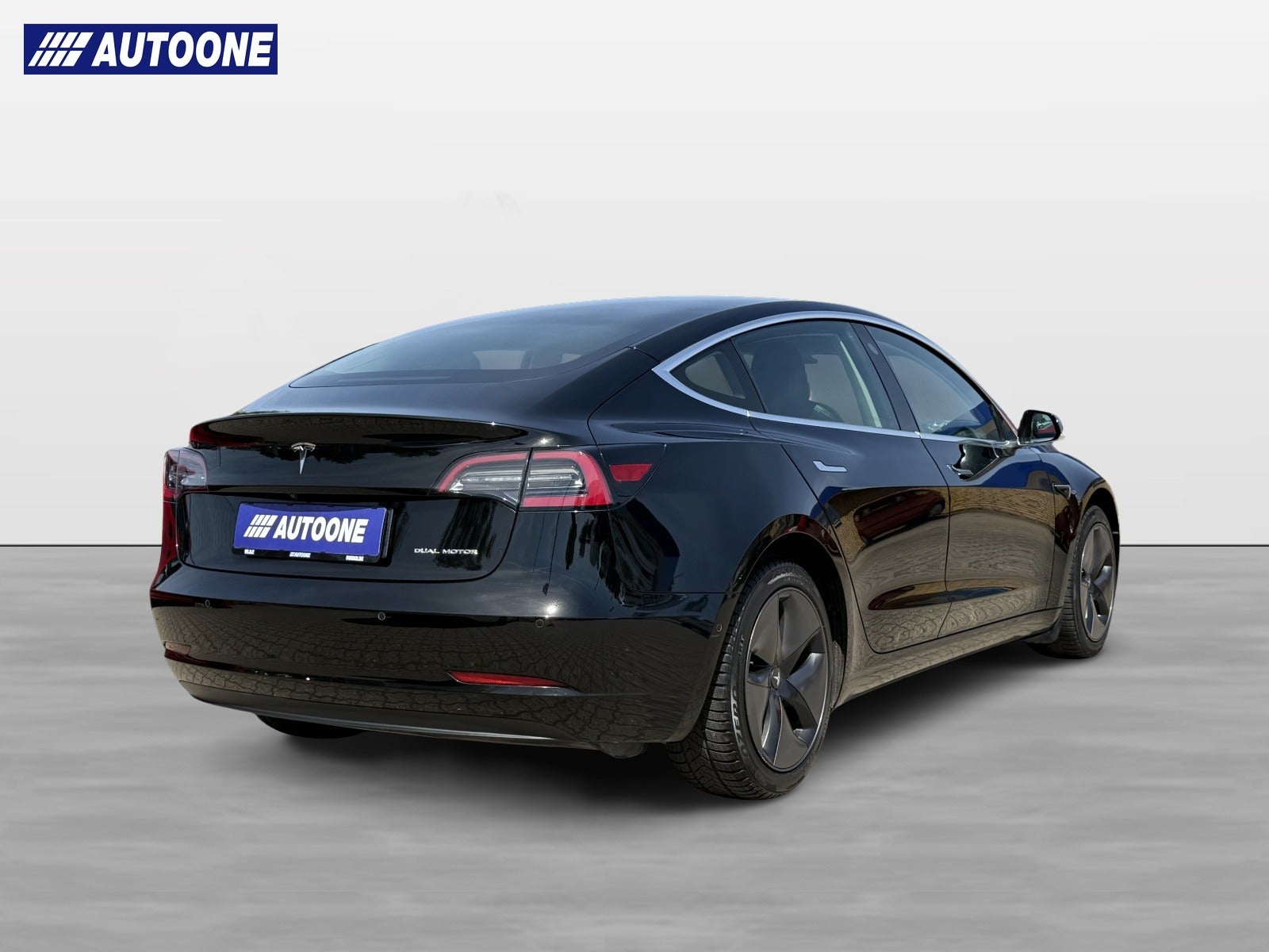 Tesla Model 3 Standard Range Plus, 325hk, 2020
