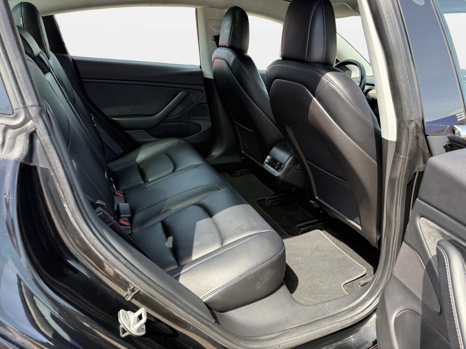 Tesla Model 3 Standard Range Plus, 325hk, 2020