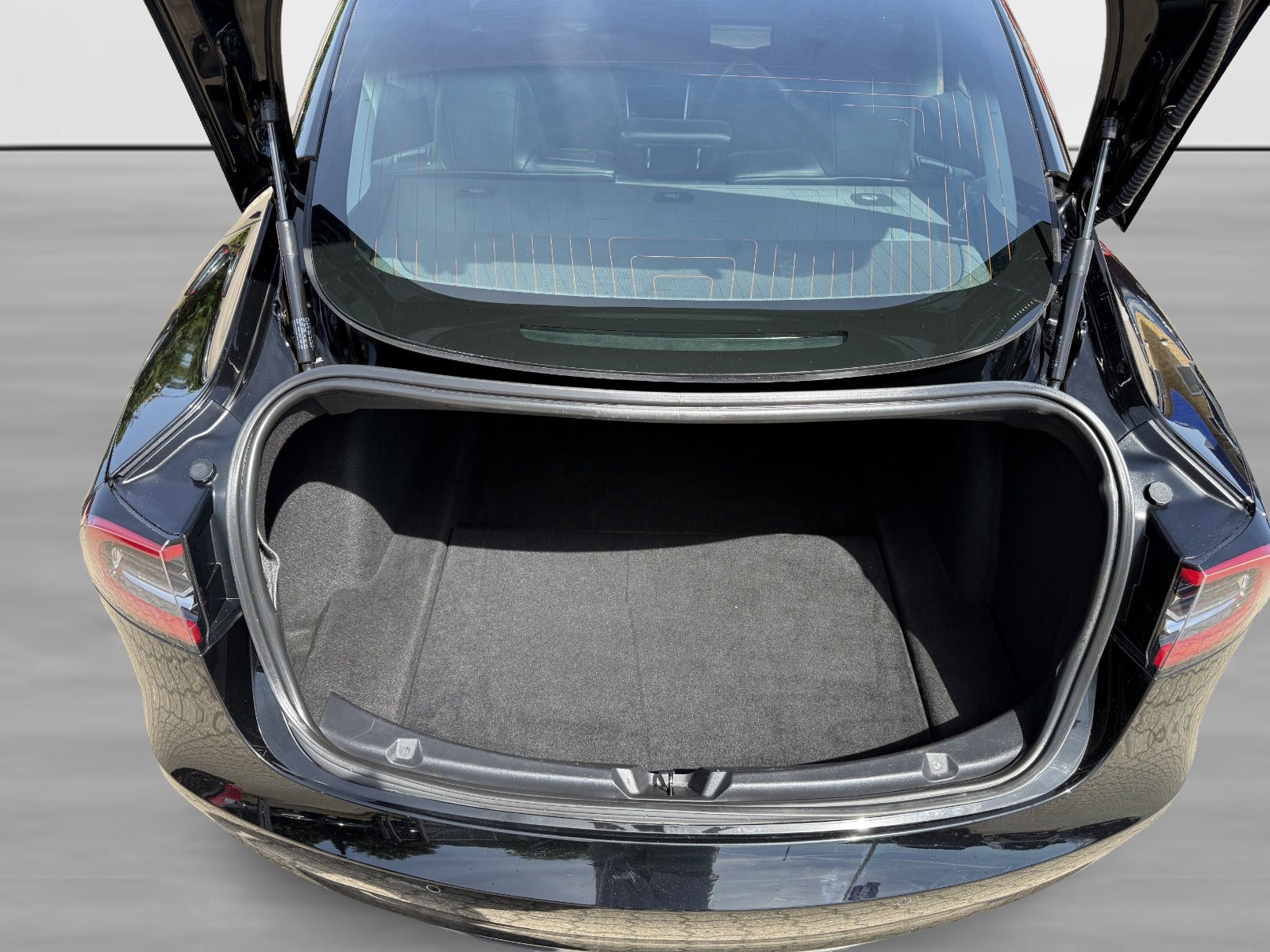 Tesla Model 3 Standard Range Plus, 325hk, 2020