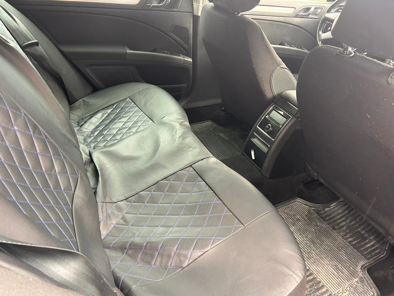 Škoda Superb 1.9 TDI DPF 8v Manual, 105hp, 2009