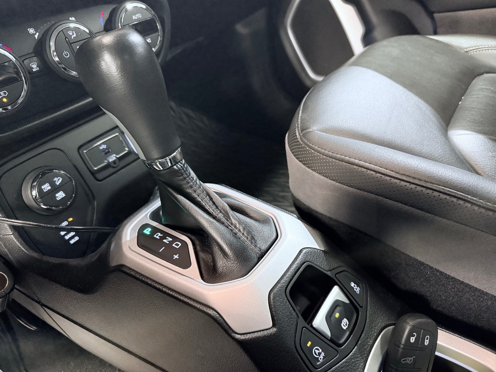 Jeep Renegade 2.0 CRD 4WD Automatic, 140hp, 2015