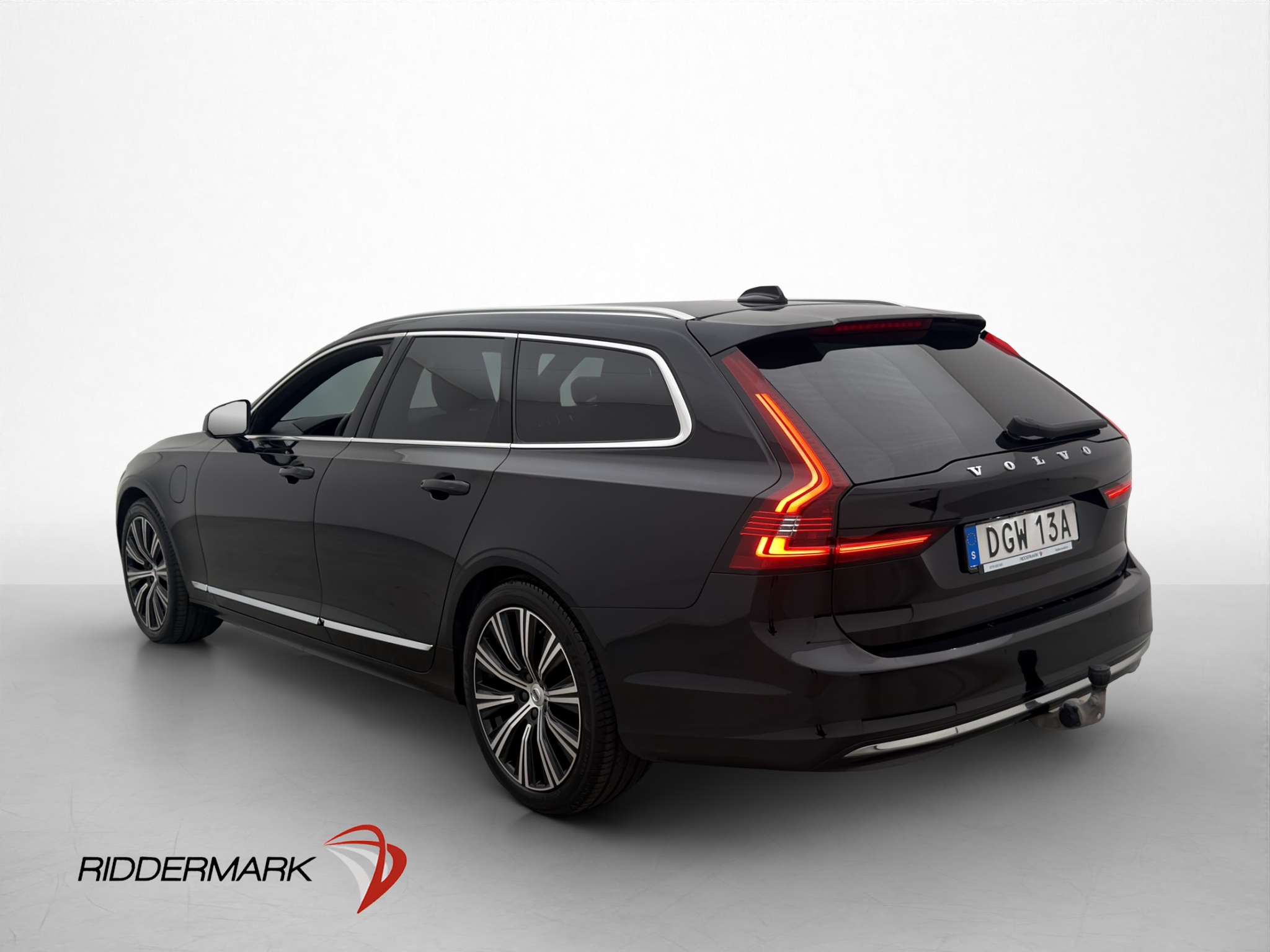 Volvo V90 Recharge T6 AWD Geartronic, 8-trins, 350ps, 2023