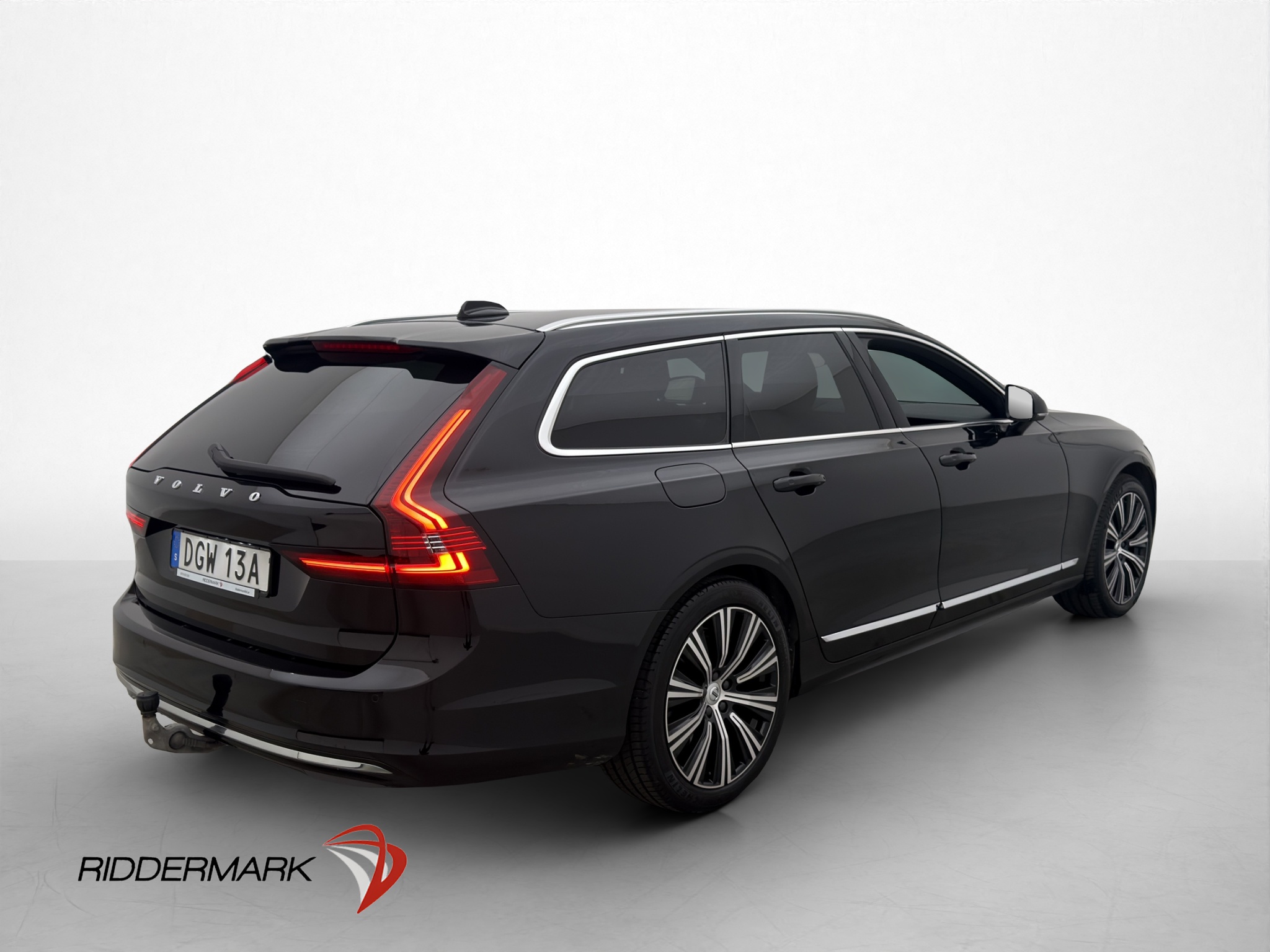 Volvo V90 Recharge T6 AWD Geartronic, 8-trins, 350ps, 2023