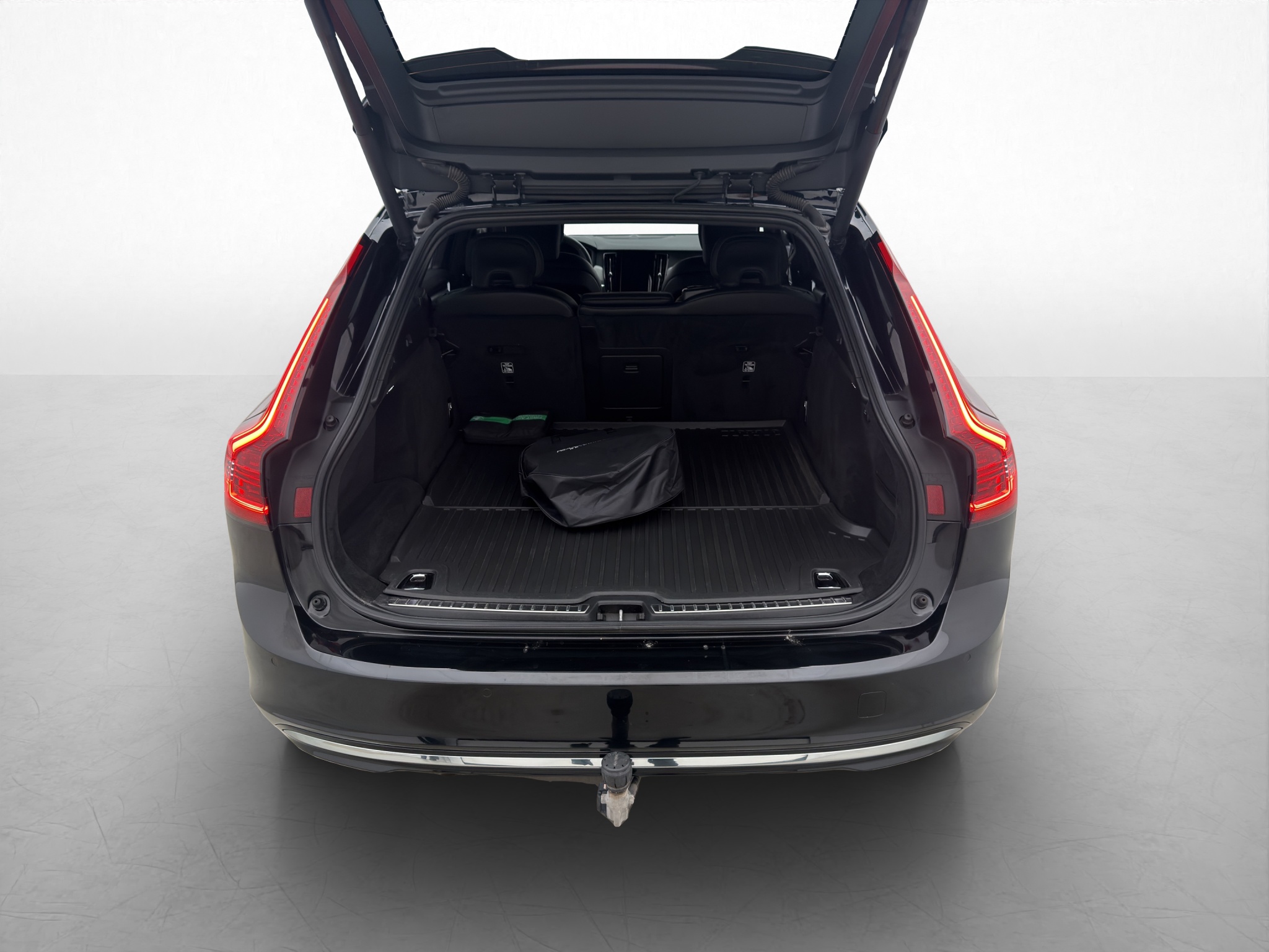 Volvo V90 Recharge T6 AWD Geartronic, 8-trins, 350ps, 2023