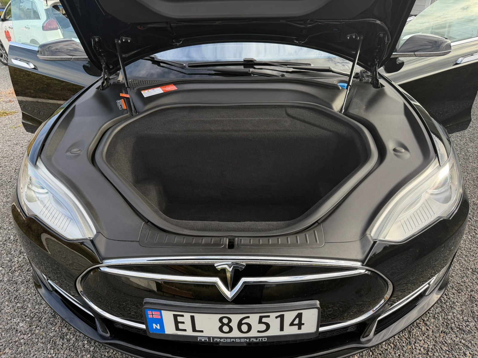 Tesla Model S 70D, 333hp, 2016