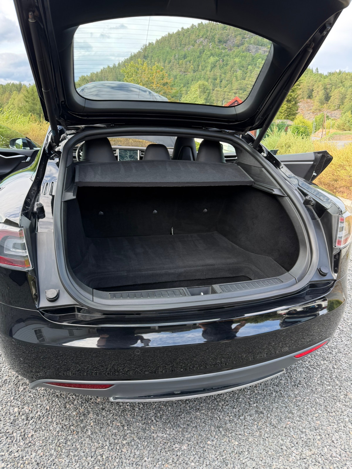 Tesla Model S 70D, 333hp, 2016