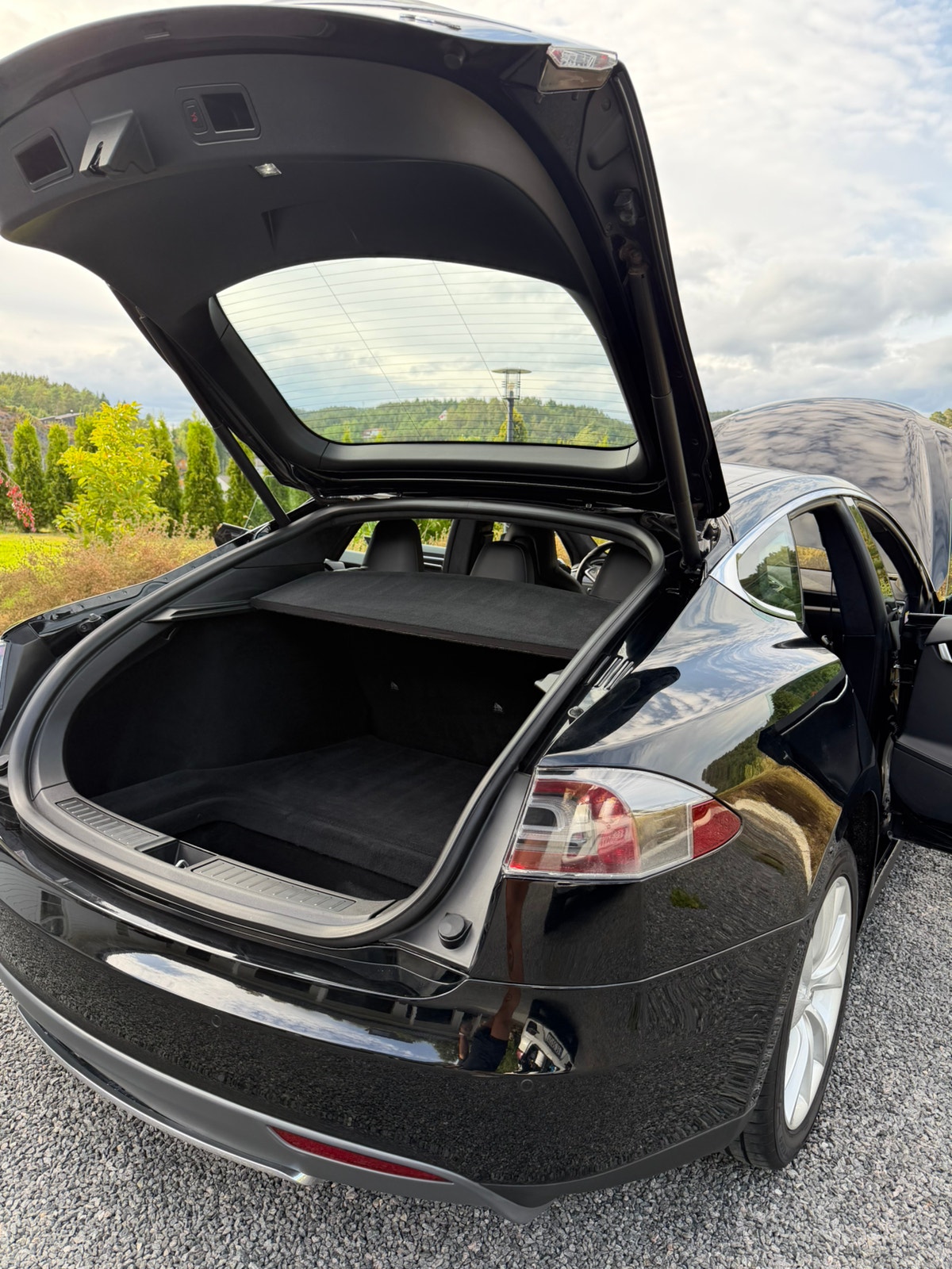Tesla Model S 70D, 333hp, 2016