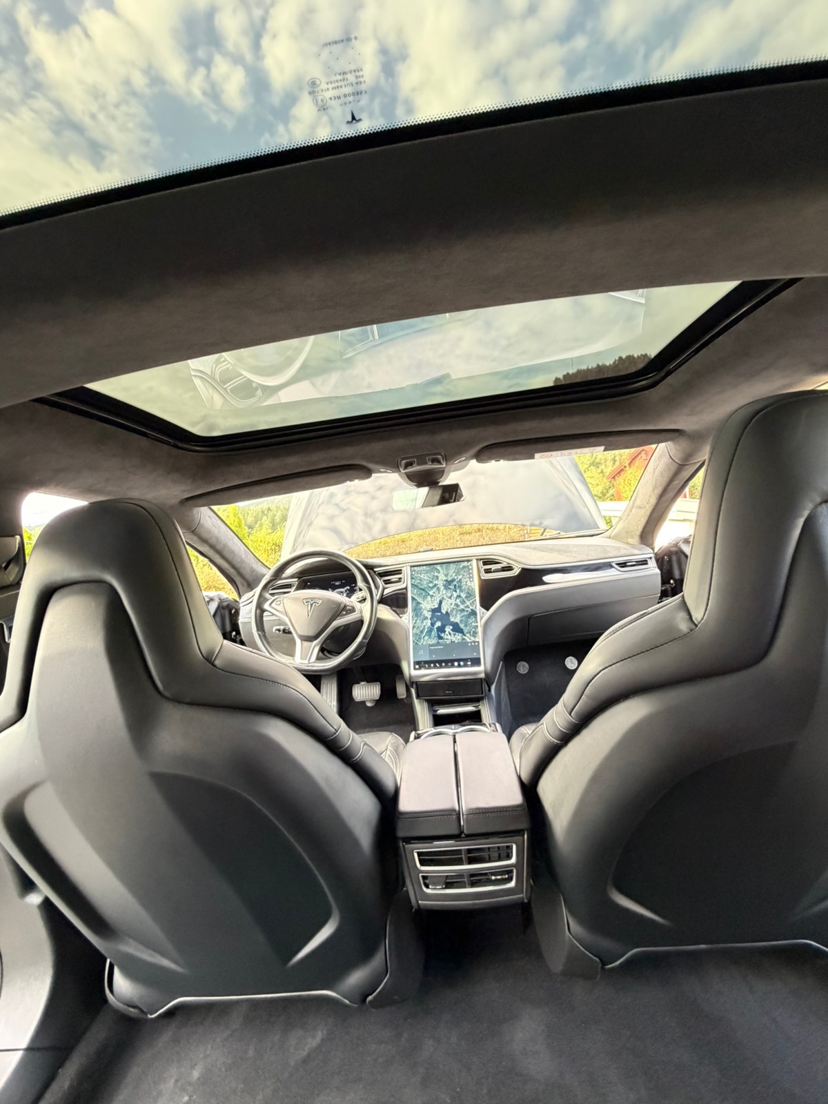 Tesla Model S 70D, 333hp, 2016