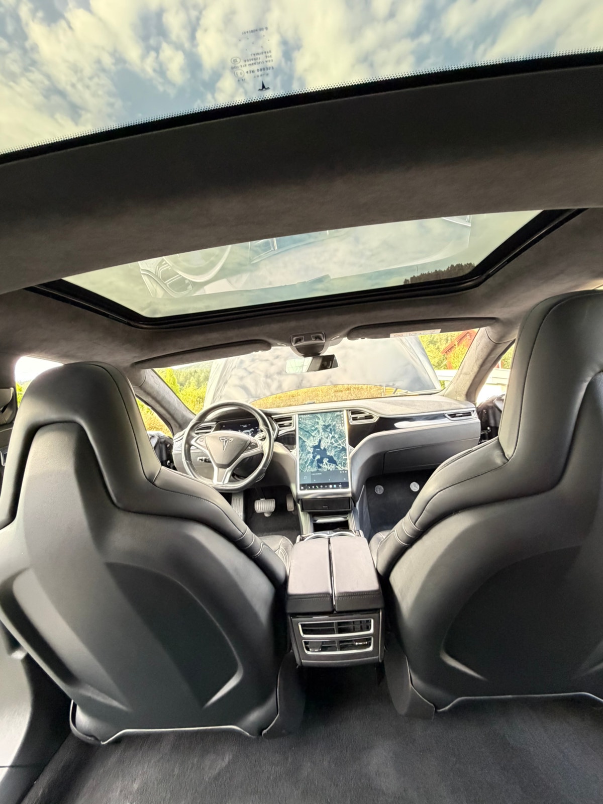 Tesla Model S 70D, 333hp, 2016