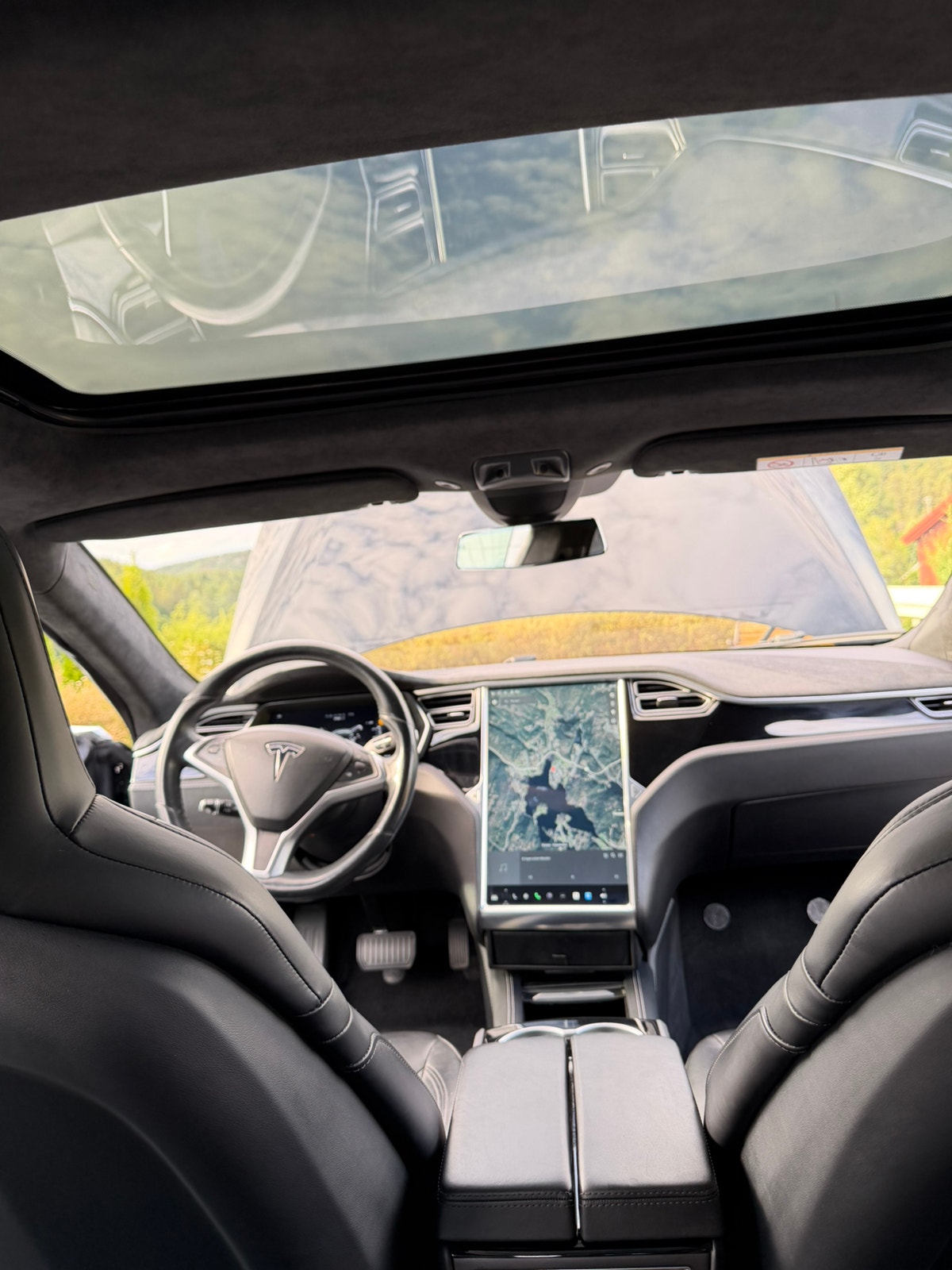 Tesla Model S 70D, 333hp, 2016
