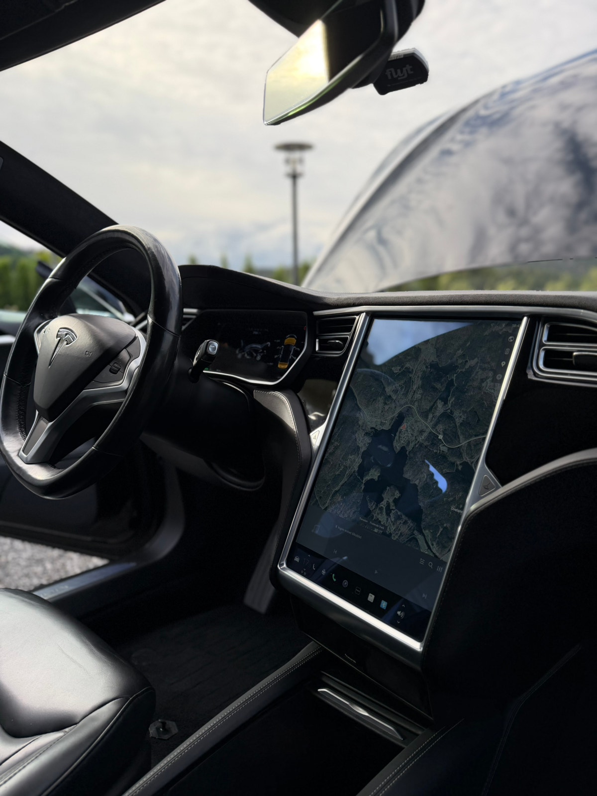 Tesla Model S 70D, 333hp, 2016