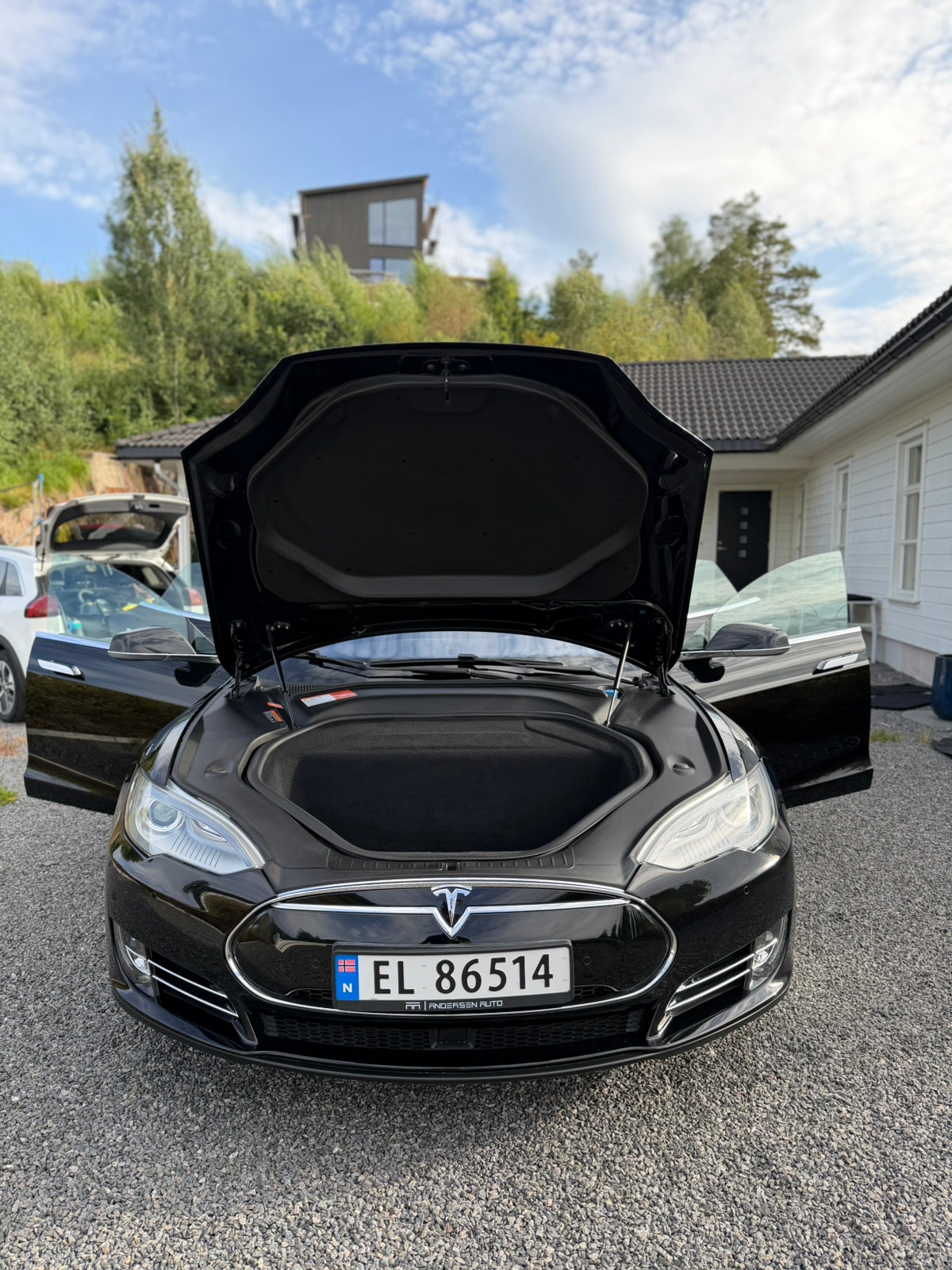 Tesla Model S 70D, 333hp, 2016