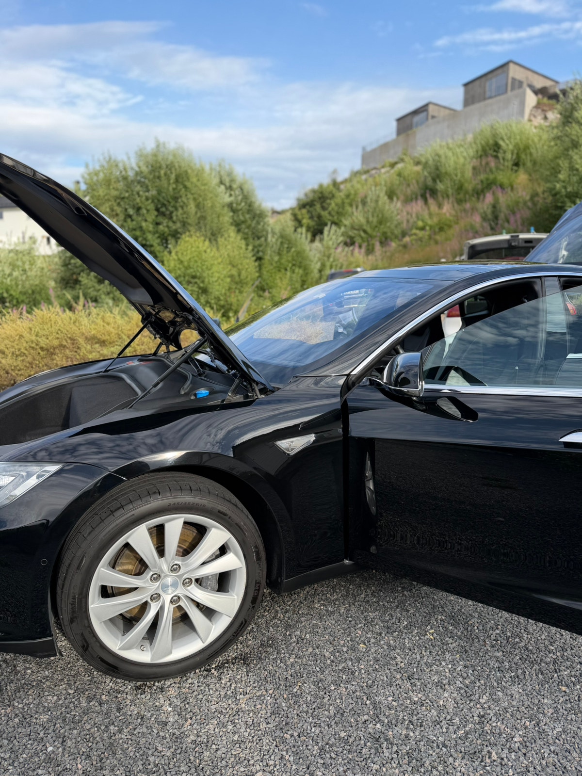 Tesla Model S 70D, 333hp, 2016
