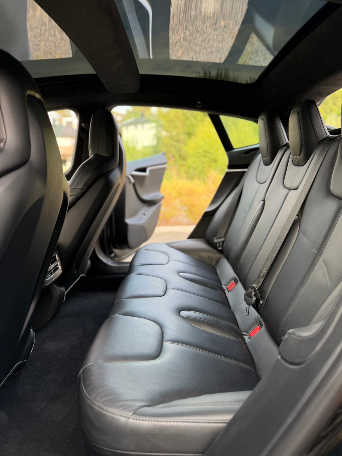 Tesla Model S 70D, 333hp, 2016