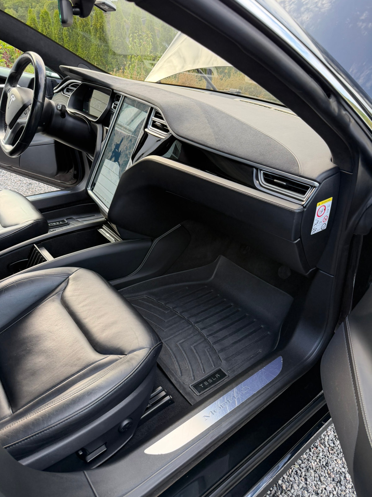 Tesla Model S 70D, 333hp, 2016