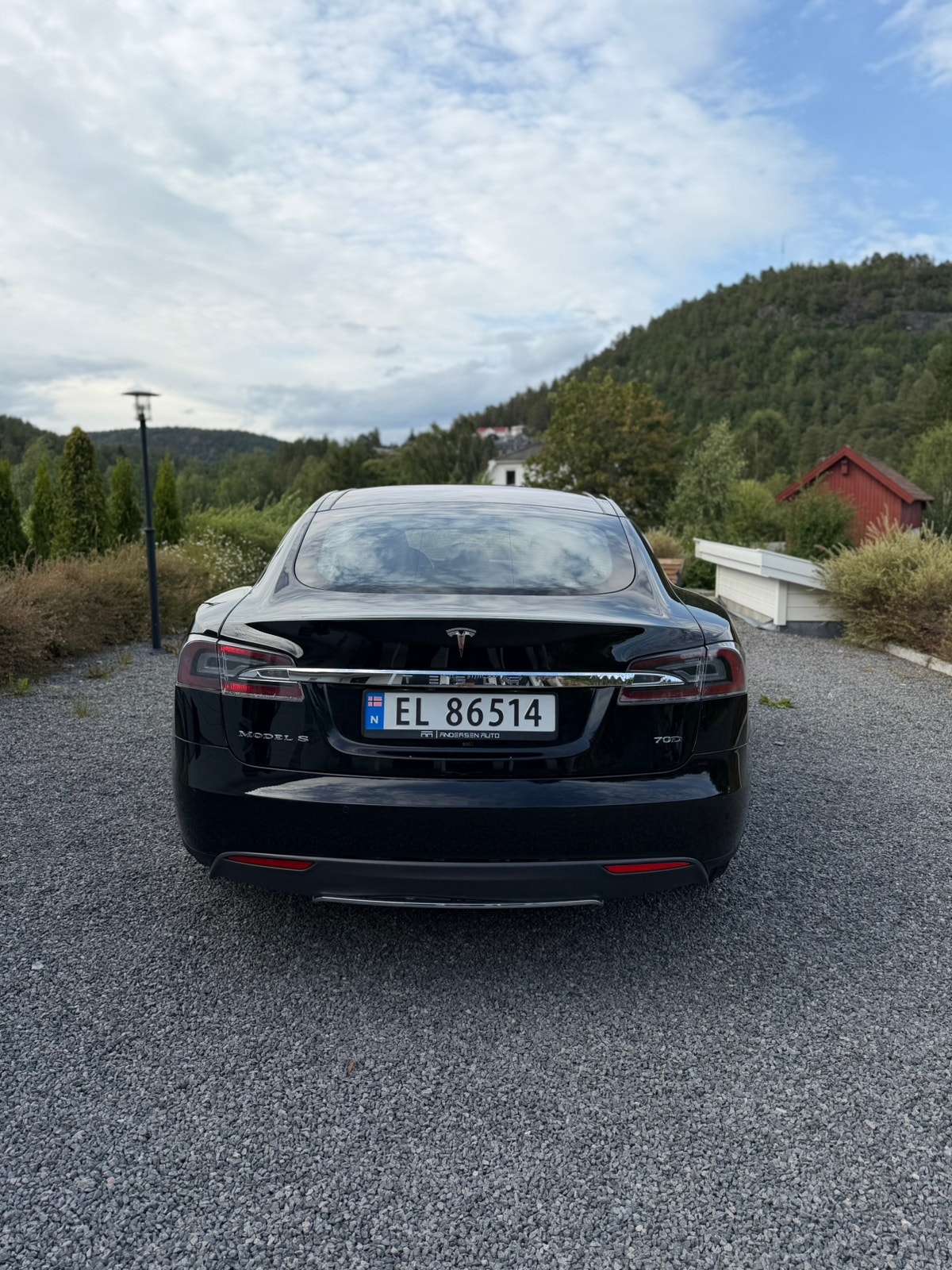Tesla Model S 70D, 333hp, 2016
