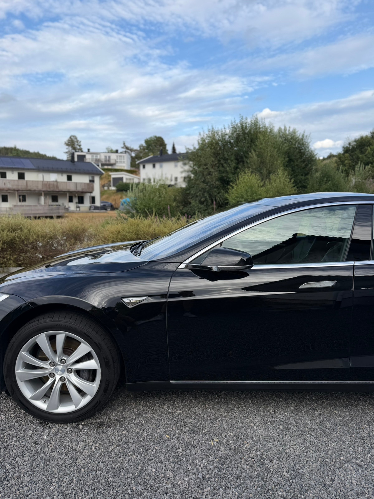 Tesla Model S 70D, 333hp, 2016