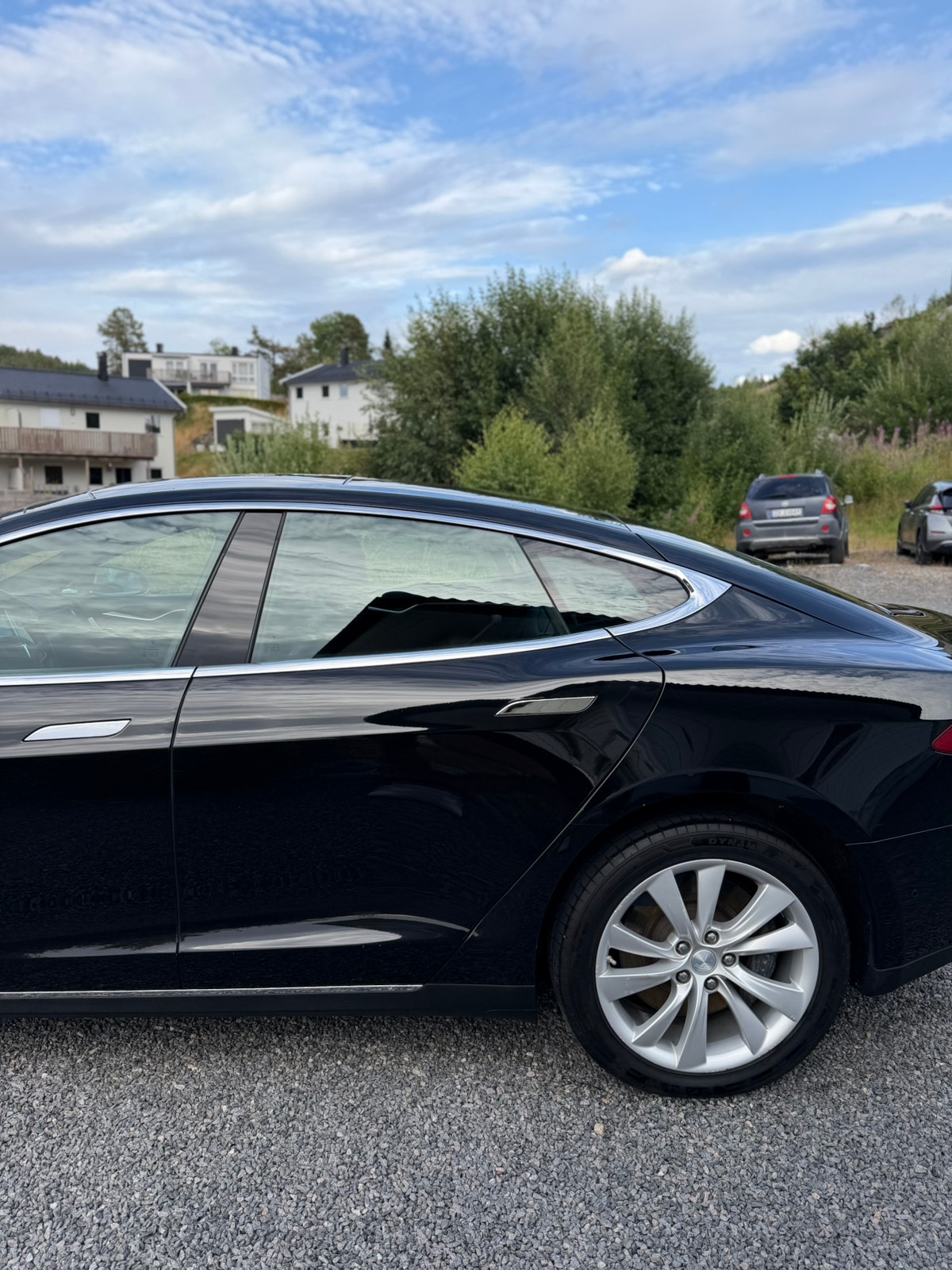 Tesla Model S 70D, 333hp, 2016