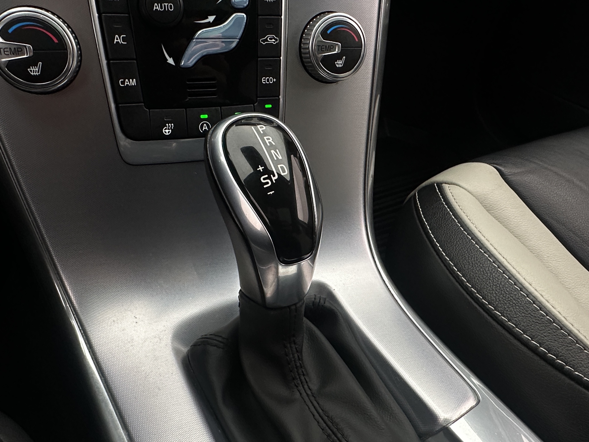 Volvo XC60 D4 Geartronic, 8-trinn, 190hk, 2017