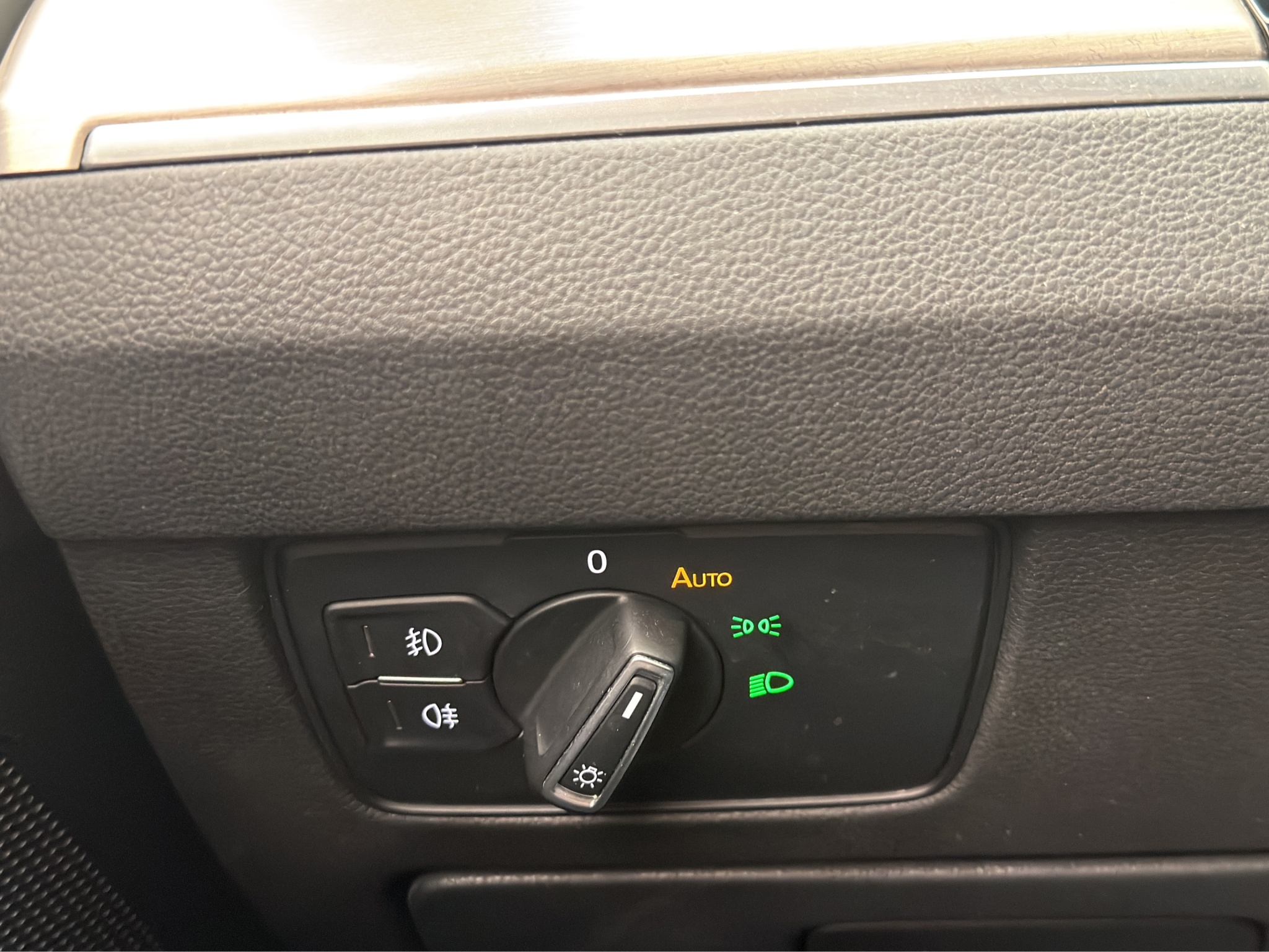 Volkswagen Passat Variant 2.0 TDI DPF SCR BMT DSG Sequential, 6-trins, 190ps, 2016