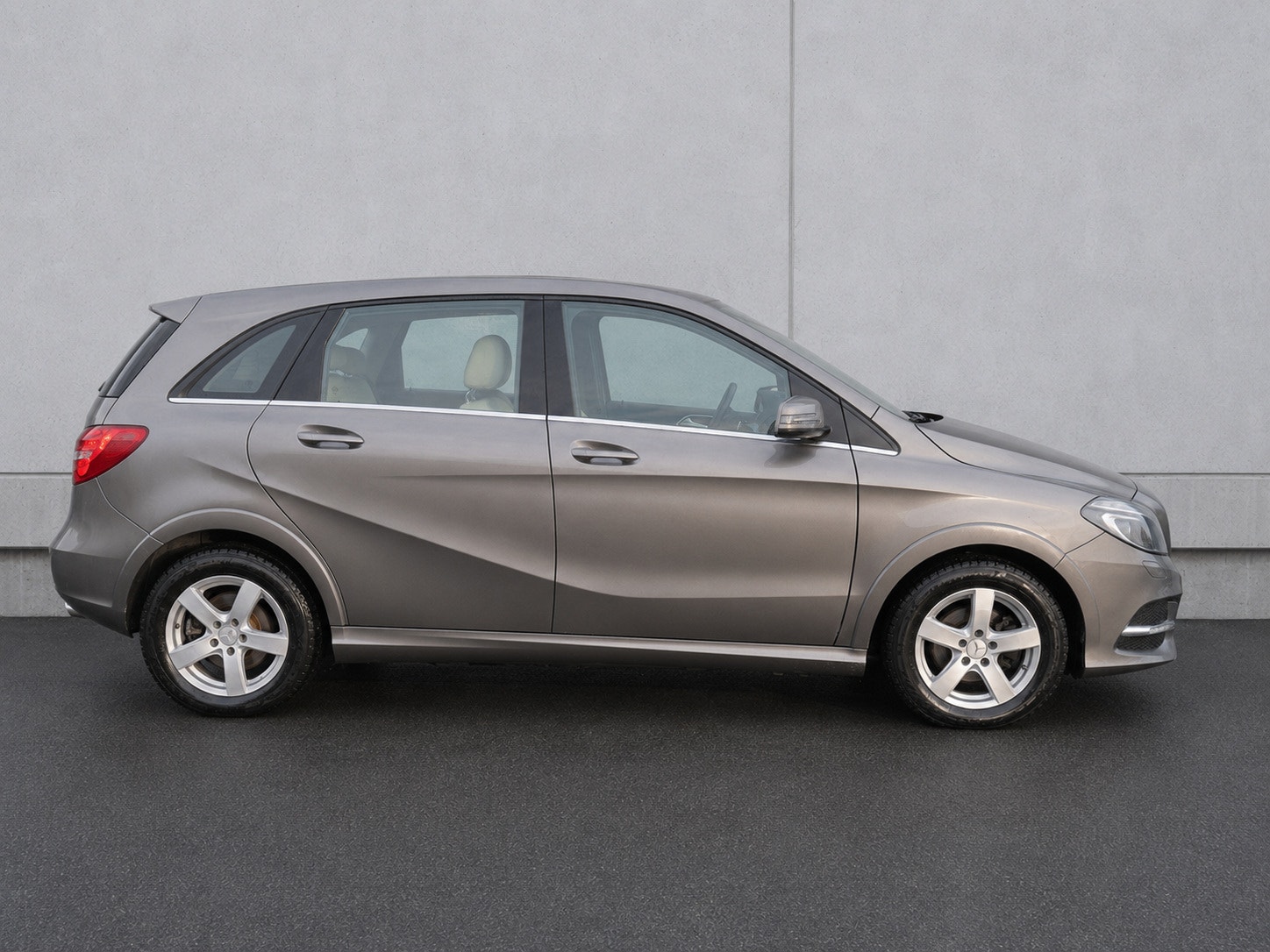 Mercedes-Benz B-Class Electric Drive, 88hp, 2016