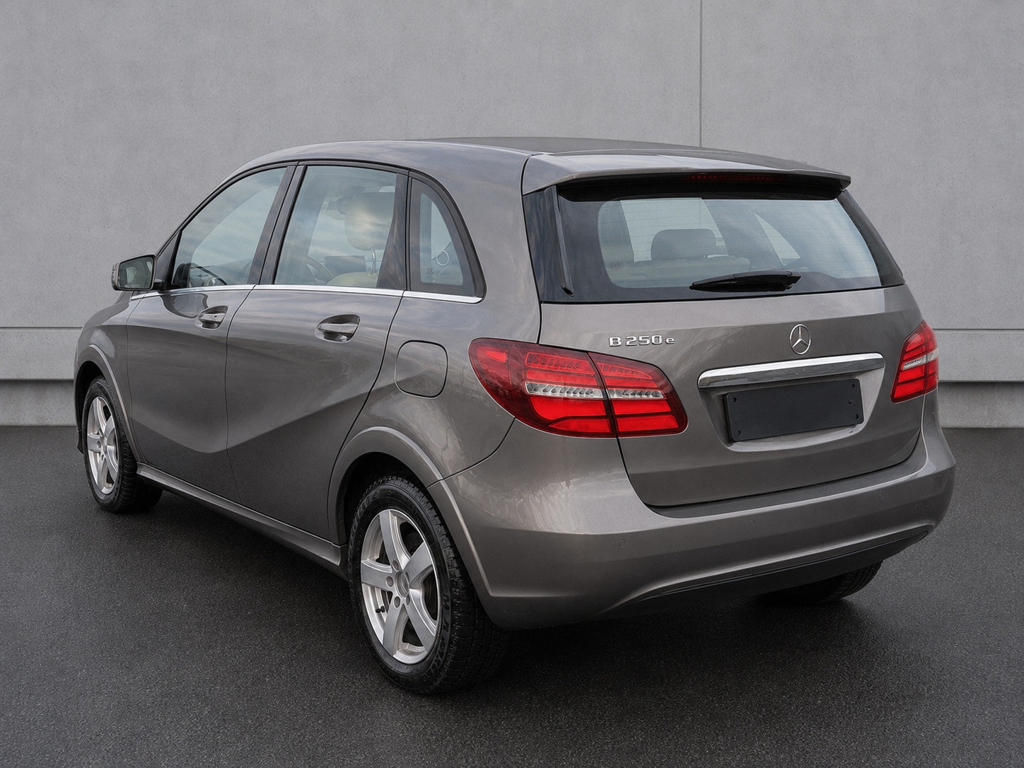 Mercedes-Benz B-Class Electric Drive, 88hp, 2016