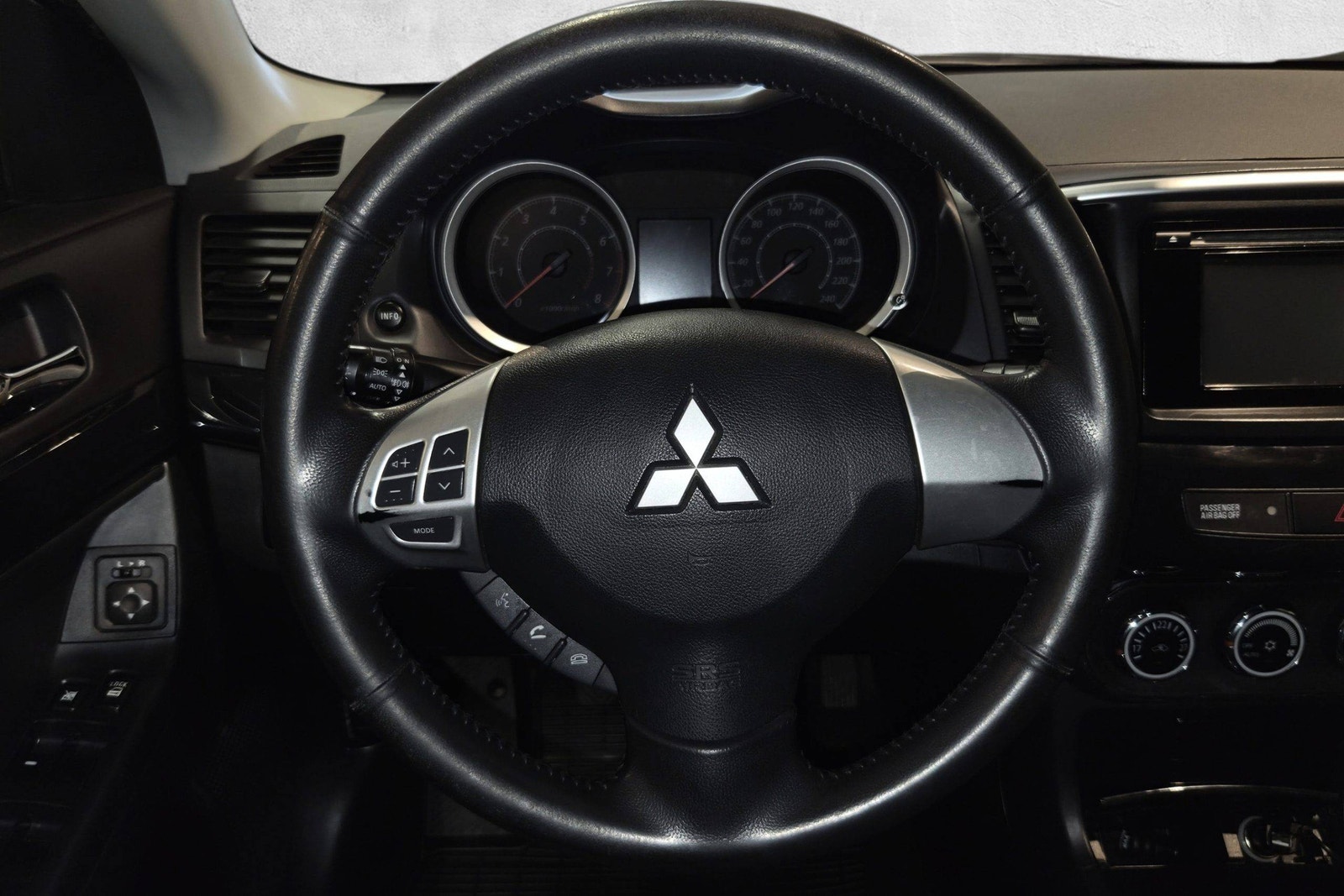 Mitsubishi Lancer Sportback 1.6 MIVEC ClearTec Manual, 117hp, 2014