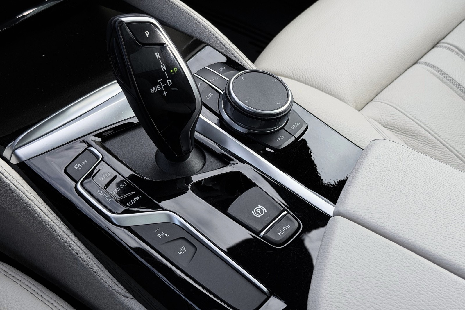BMW 540i xDrive Touring Steptronic, 8-trins, 340ps, 2019