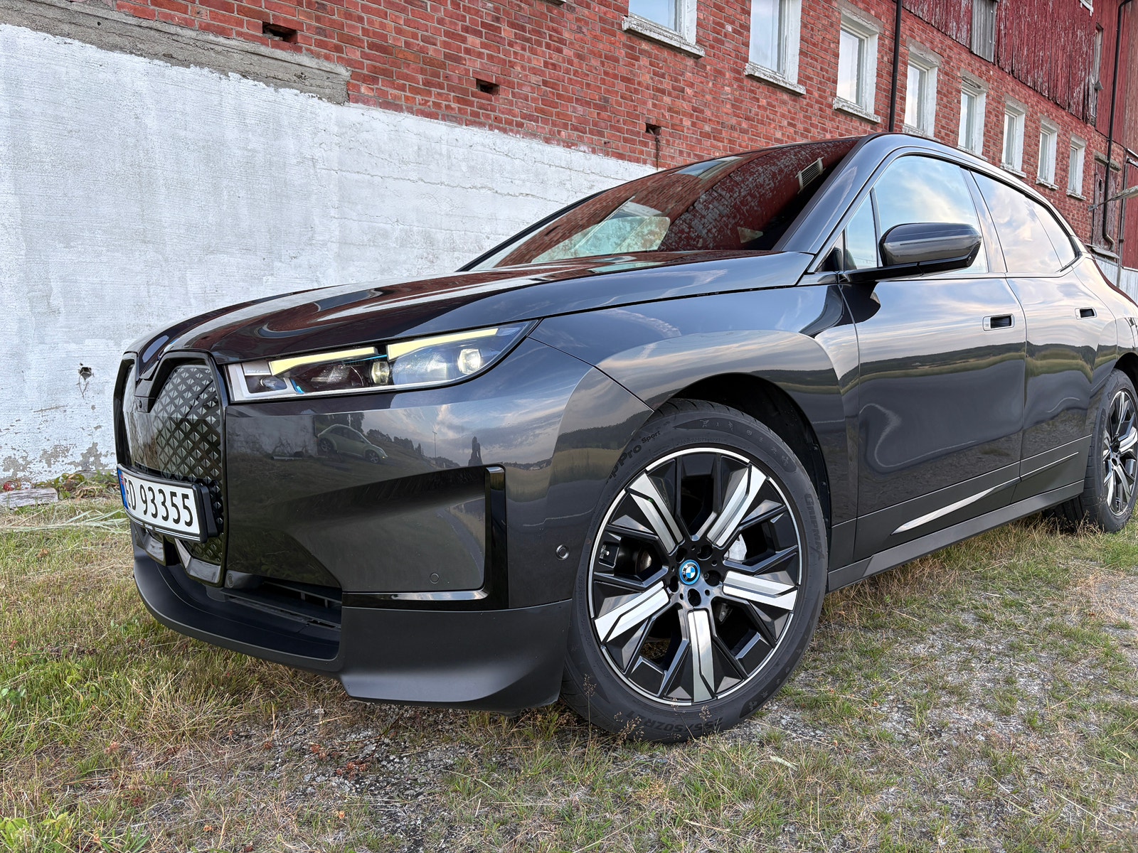 BMW iX xDrive40, 326hk, 2022