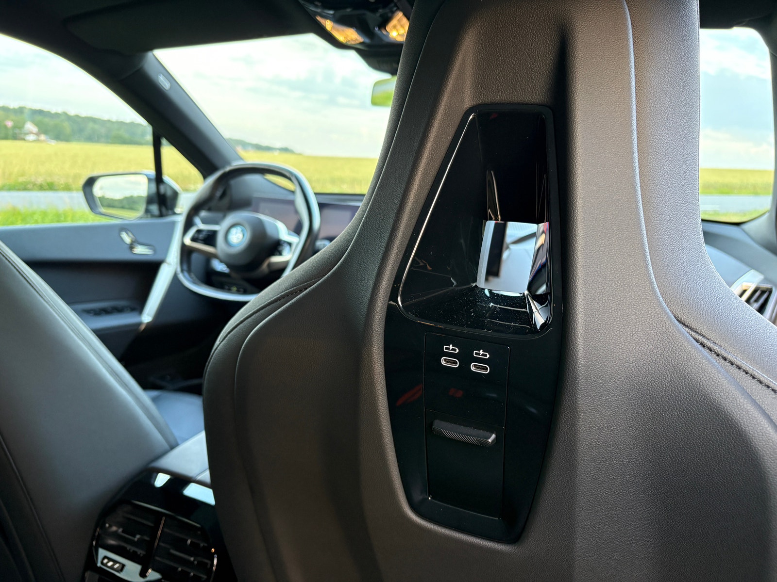 BMW iX xDrive40, 326hk, 2022