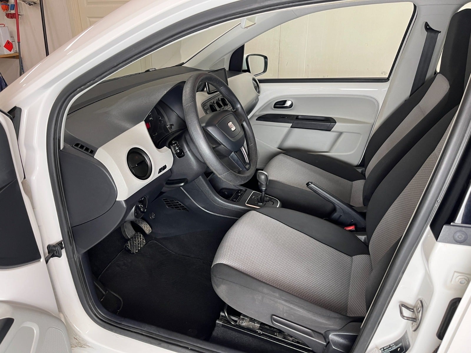 SEAT Mii 5-door 1.0 Automatic, 5-trins, 75ps, 2013