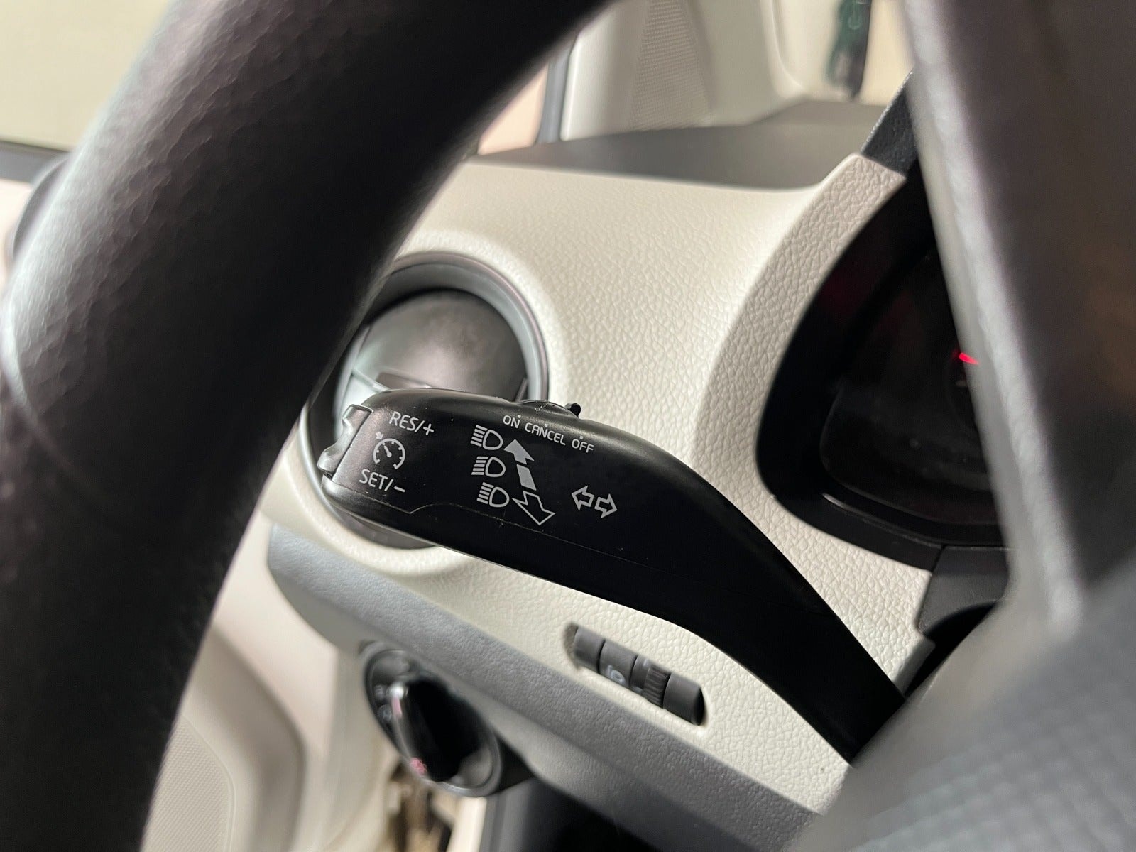 SEAT Mii 5-door 1.0 Automatic, 5-trins, 75ps, 2013